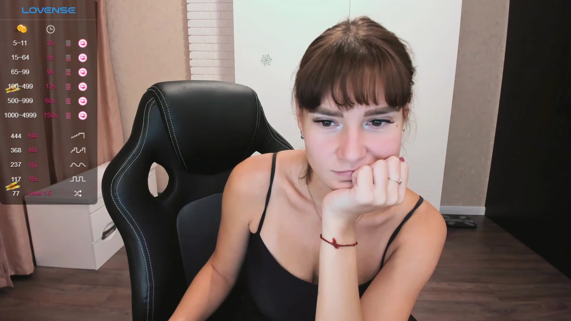 Gallery image thumbnail from HollyMollyy's myfreecams stream on, 10/25/2023, 18:51 image 1 of 20