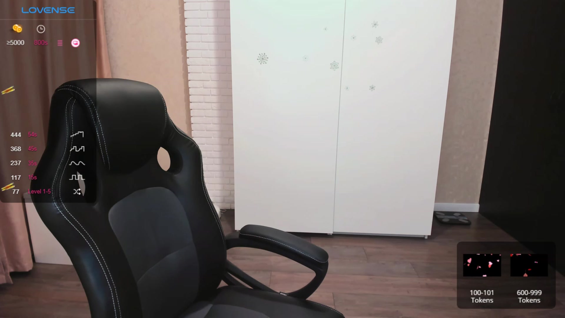 Gallery image thumbnail from HollyMollyy's myfreecams stream on, 10/25/2023, 18:51 image 5 of 20