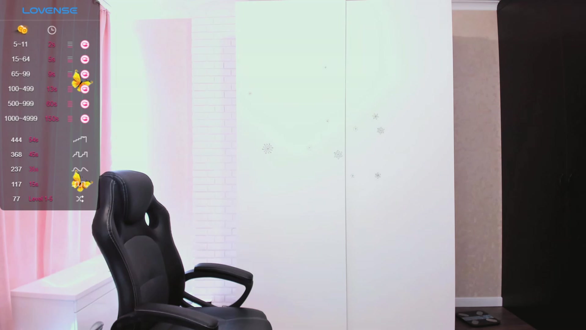 Gallery image thumbnail from HollyMollyy's myfreecams stream on, 10/26/2023, 07:21 image 18 of 20