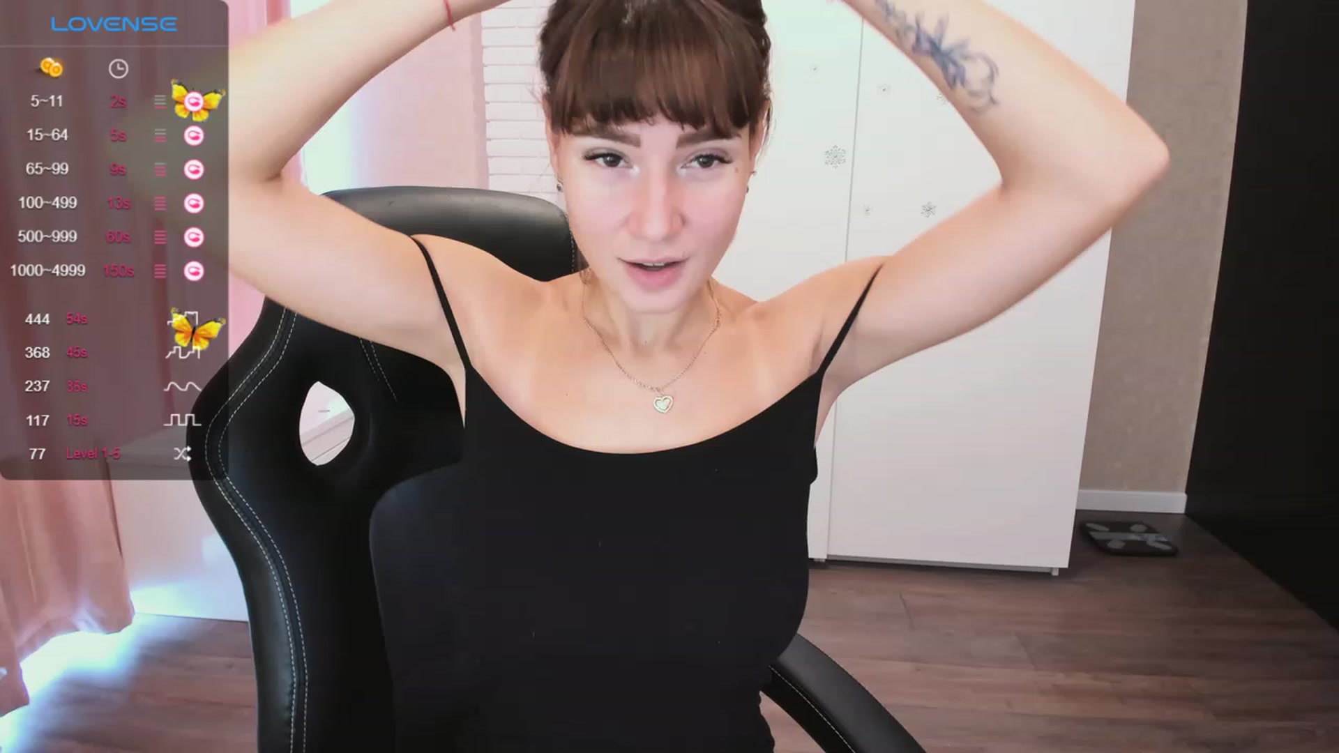 Gallery image thumbnail from HollyMollyy's myfreecams stream on, 11/02/2023, 08:04 image 4 of 20