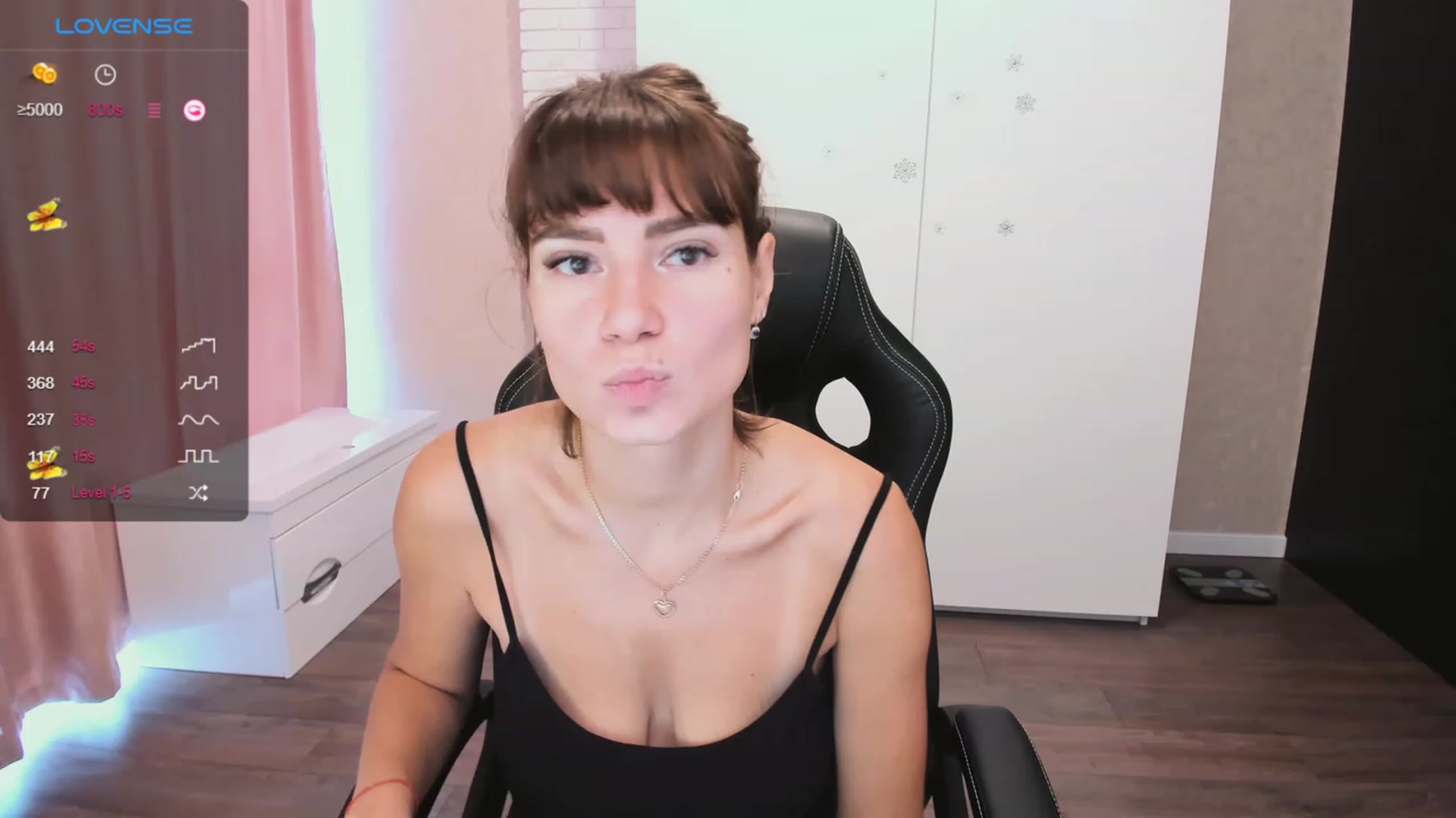 Gallery image thumbnail from HollyMollyy's myfreecams stream on, 11/02/2023, 09:06 image 14 of 20