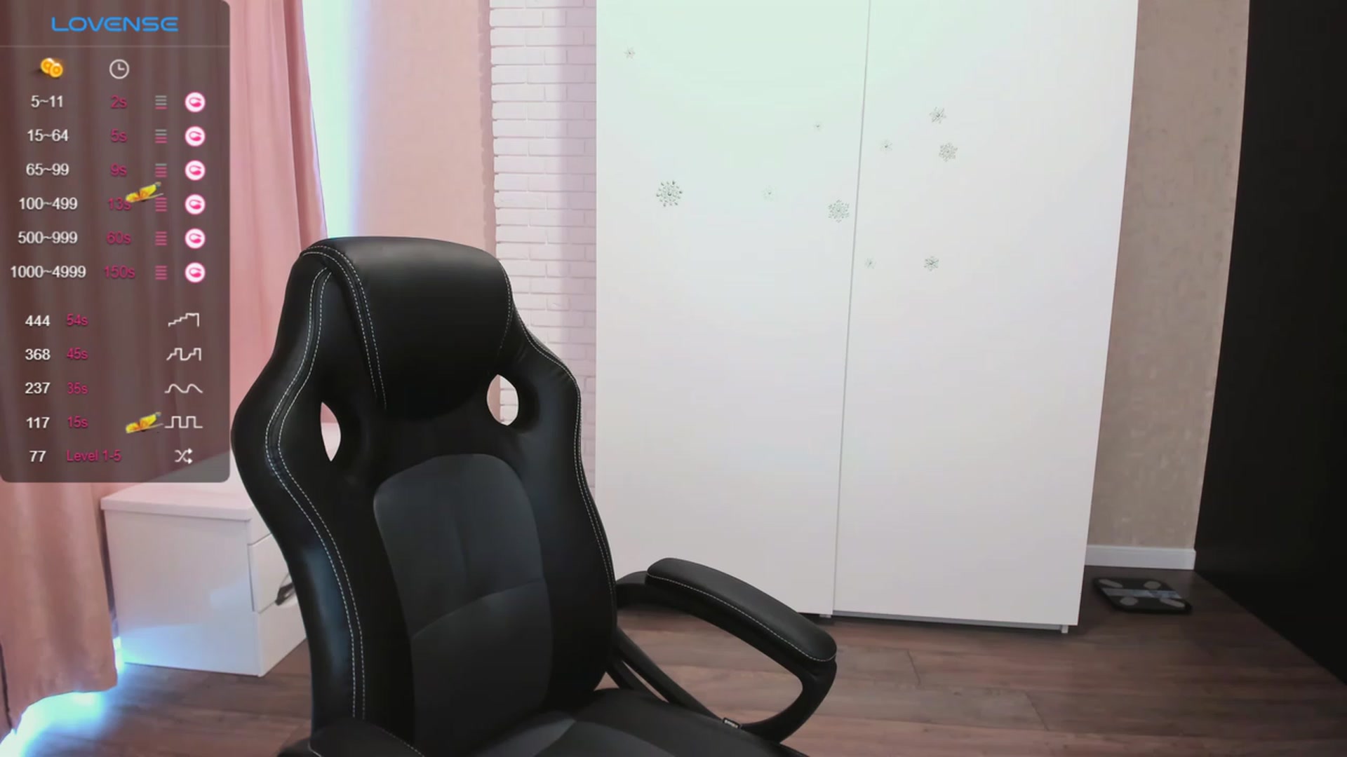 Gallery image thumbnail from HollyMollyy's myfreecams stream on, 11/08/2023, 12:54 image 12 of 20