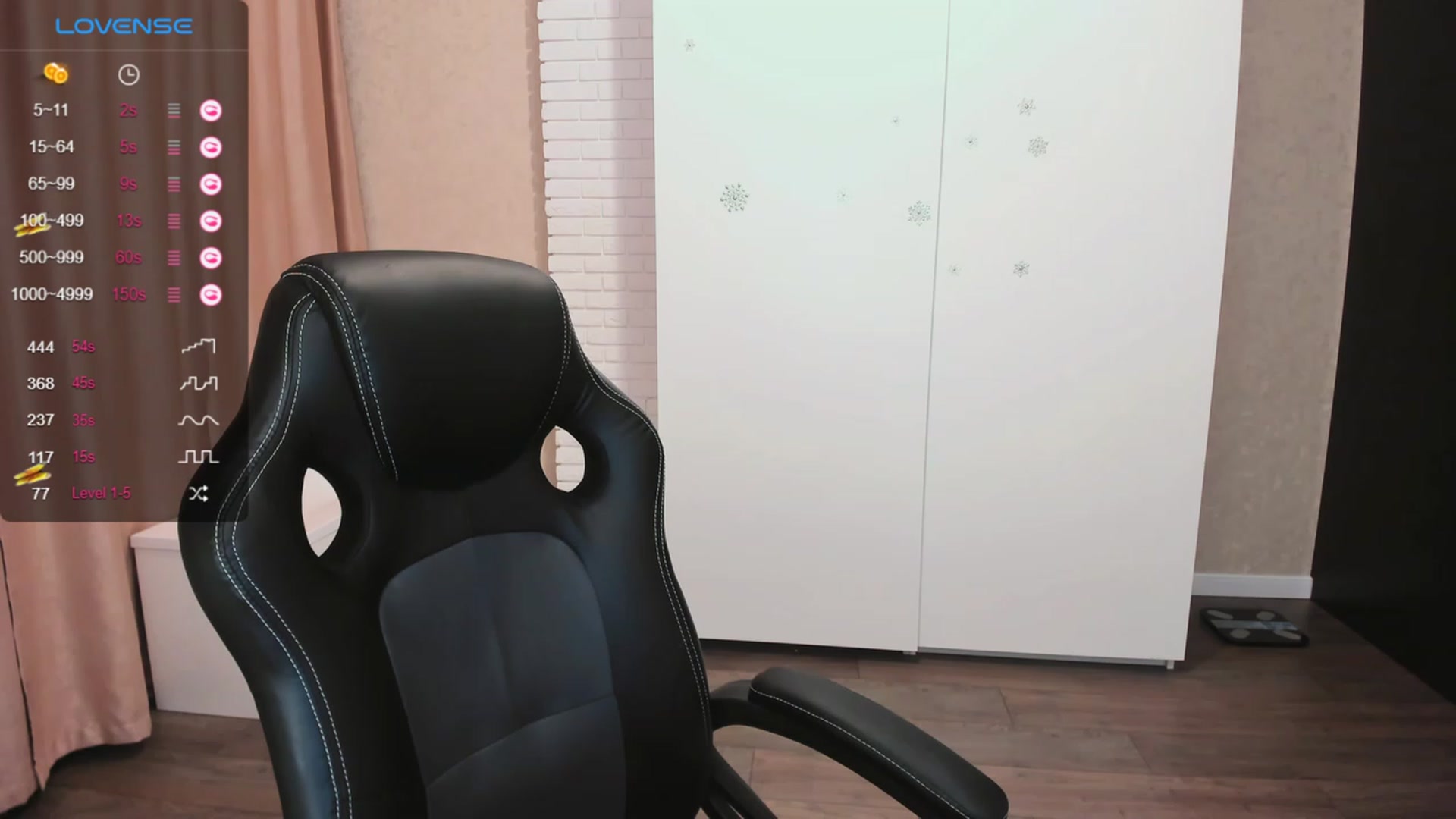 Gallery image thumbnail from HollyMollyy's myfreecams stream on, 11/08/2023, 16:50 image 16 of 20