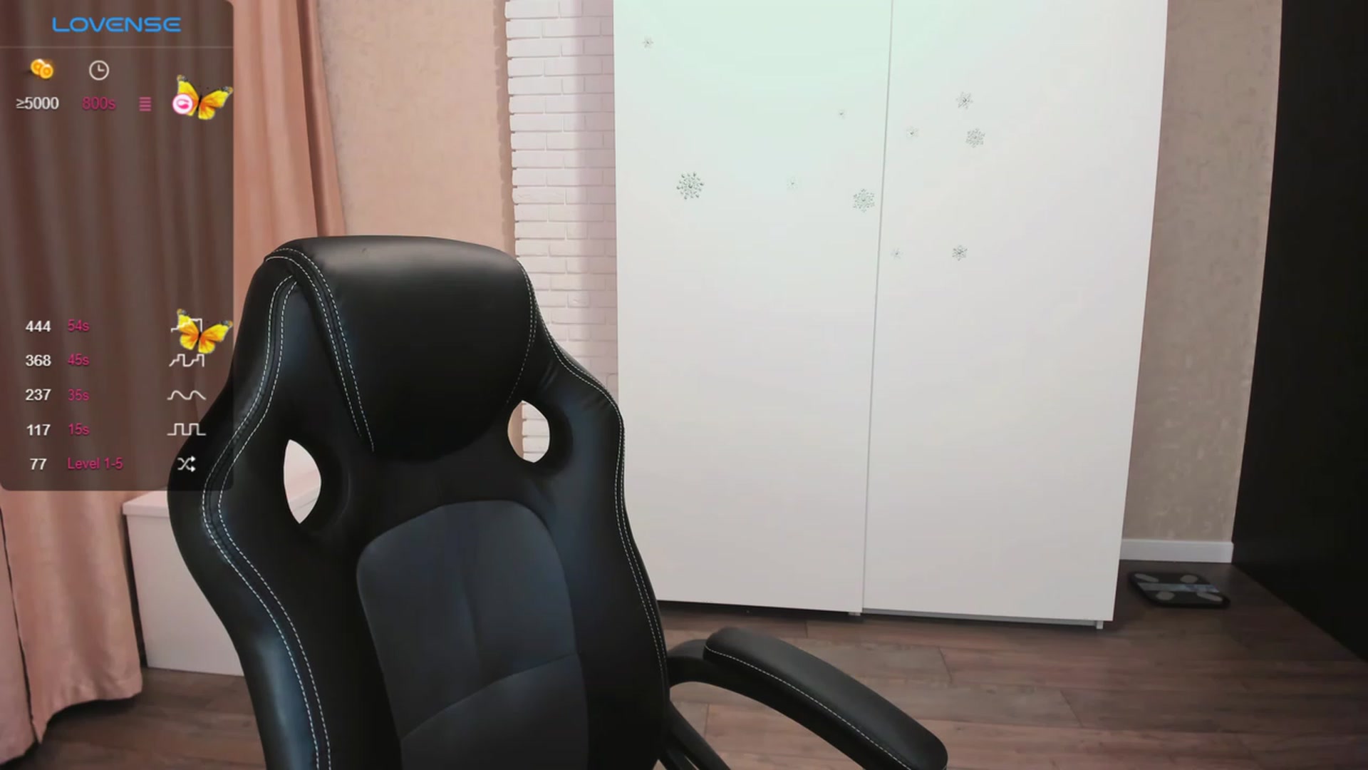 Gallery image thumbnail from HollyMollyy's myfreecams stream on, 11/08/2023, 16:50 image 15 of 20