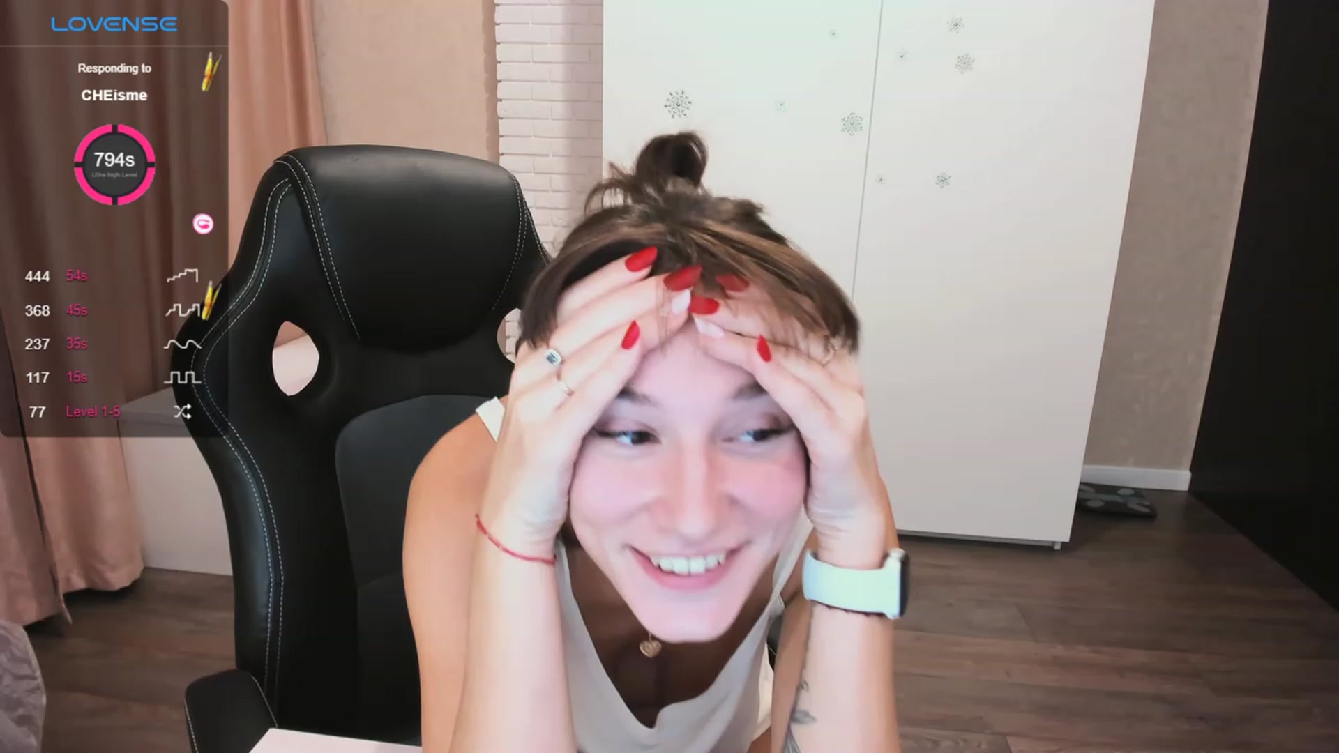 Gallery image thumbnail from HollyMollyy's myfreecams stream on, 11/10/2023, 19:19 image 19 of 20