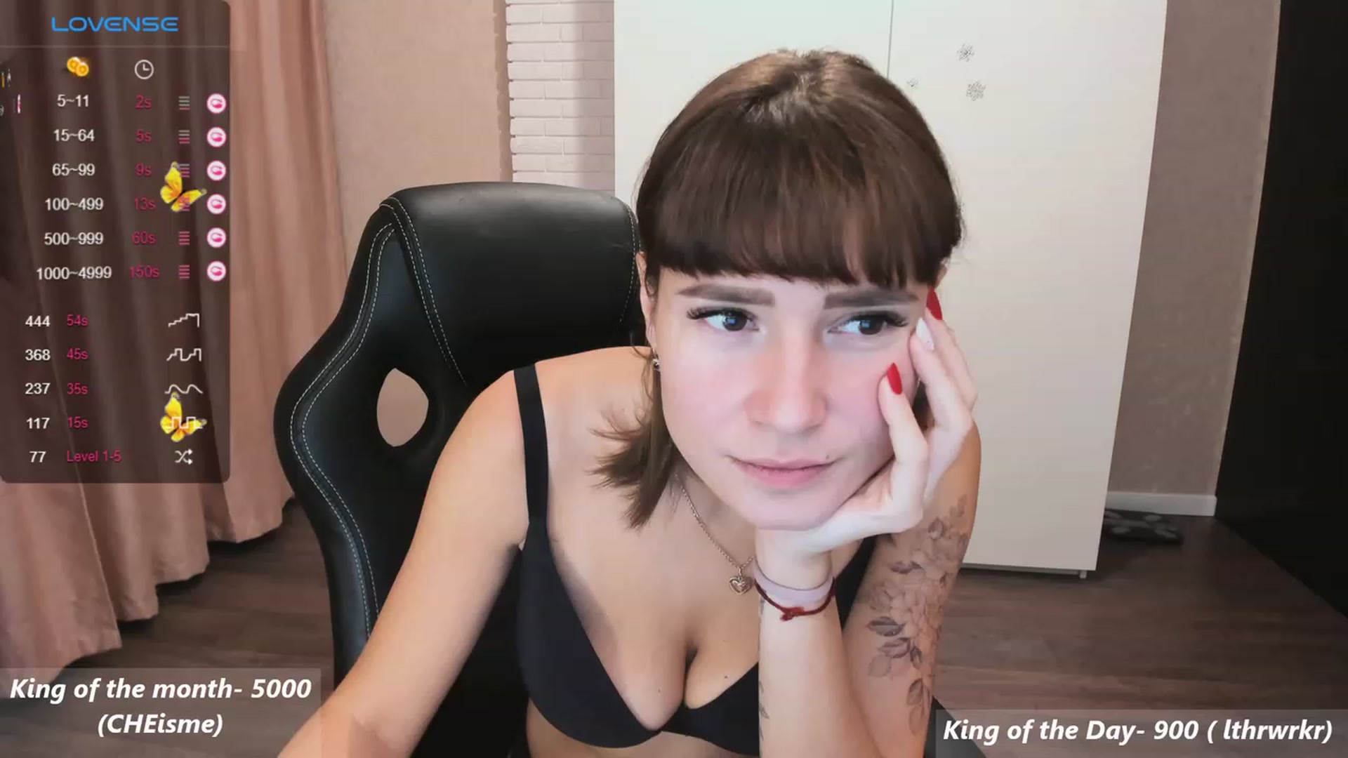 Gallery image thumbnail from HollyMollyy's myfreecams stream on, 11/12/2023, 18:00 image 18 of 20