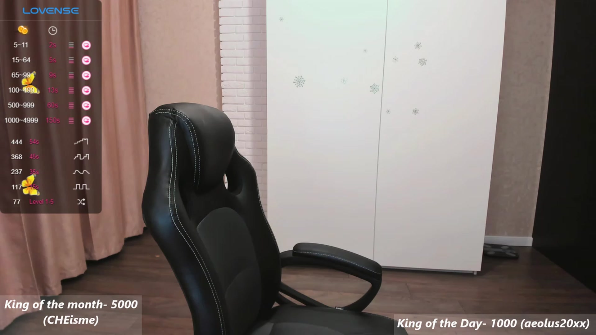 Gallery image thumbnail from HollyMollyy's myfreecams stream on, 11/12/2023, 20:29 image 20 of 20