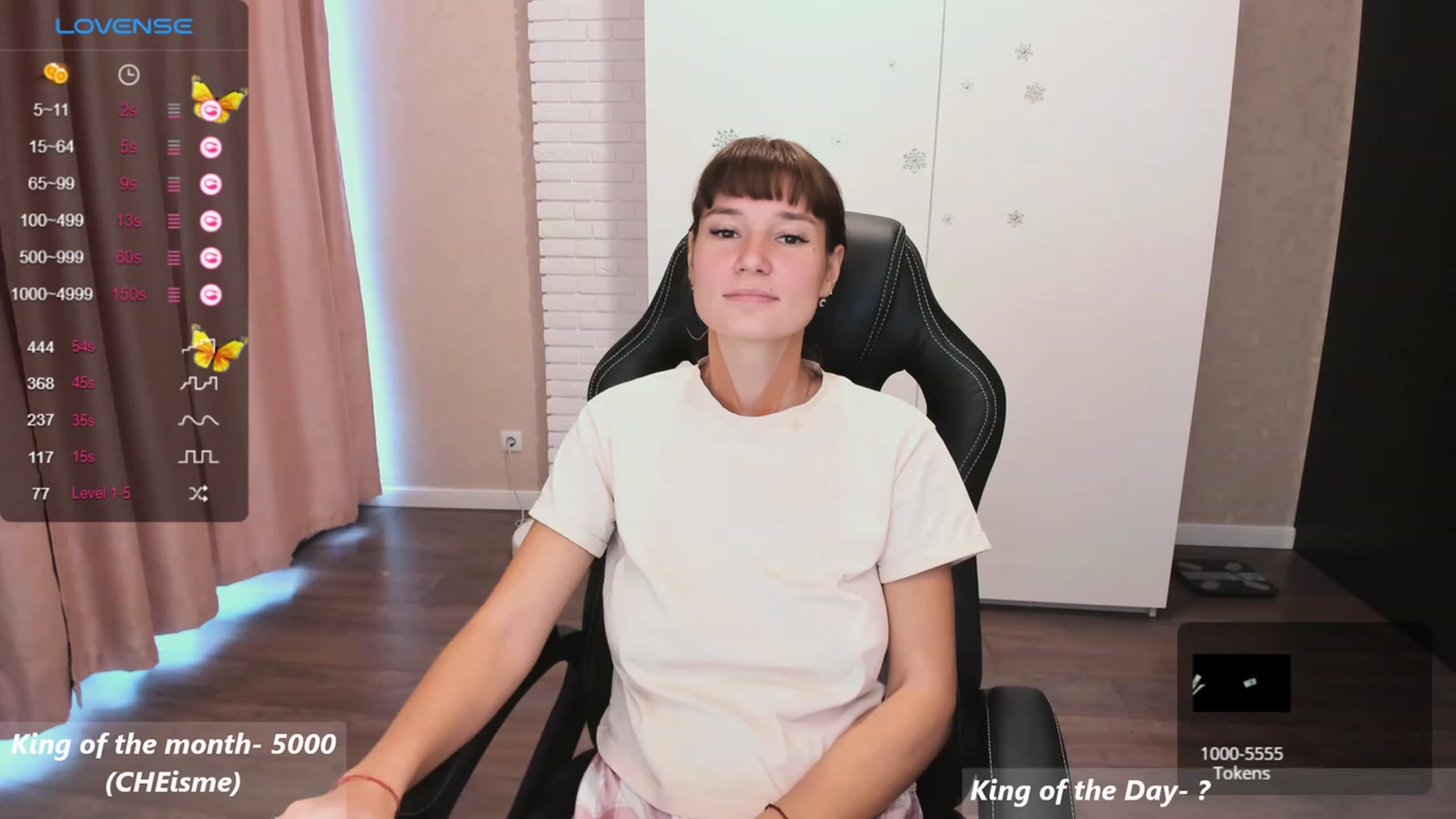 Gallery image thumbnail from HollyMollyy's myfreecams stream on, 11/14/2023, 12:30 image 10 of 20