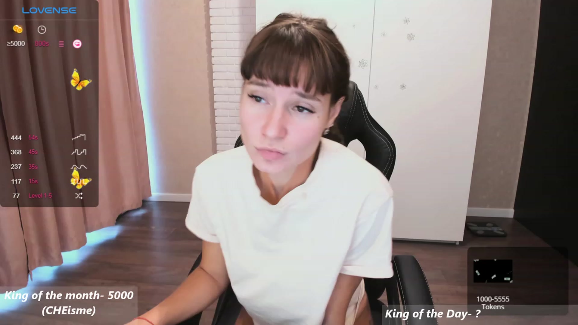 Gallery image thumbnail from HollyMollyy's myfreecams stream on, 11/14/2023, 12:30 image 16 of 20