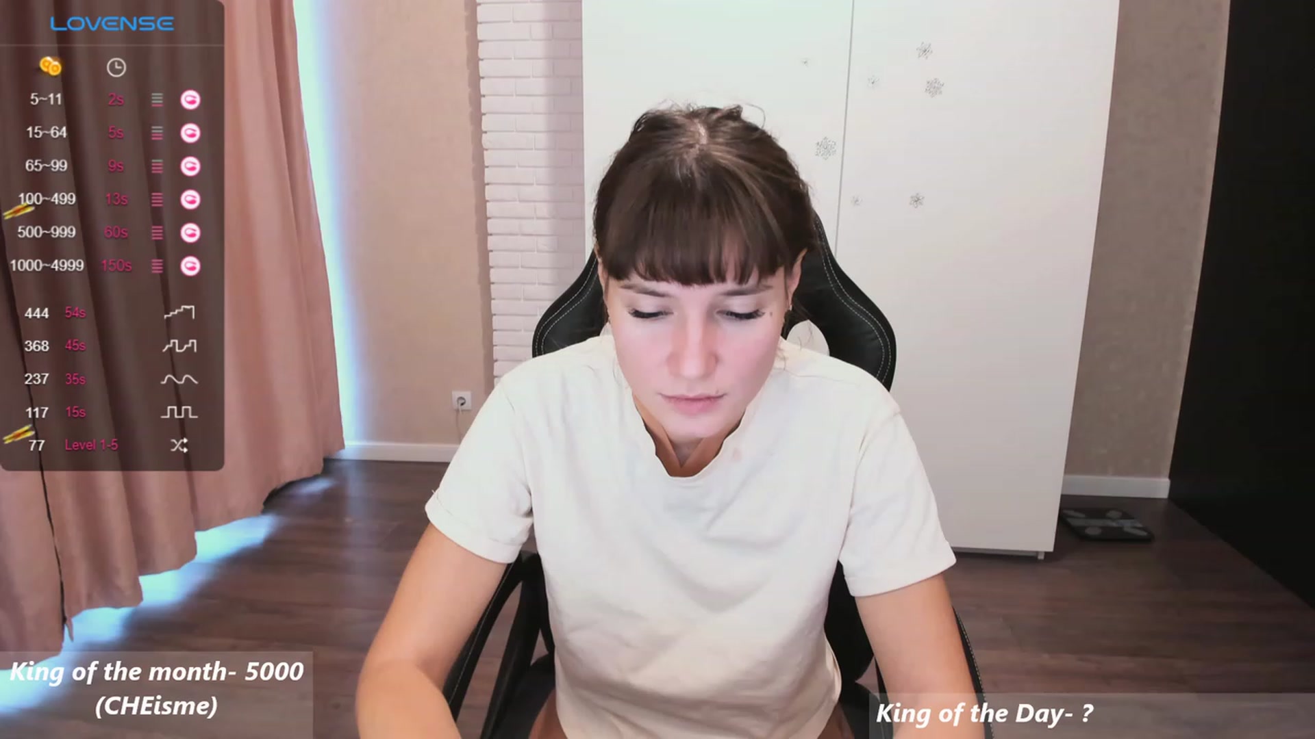 Gallery image thumbnail from HollyMollyy's myfreecams stream on, 11/14/2023, 12:30 image 17 of 20