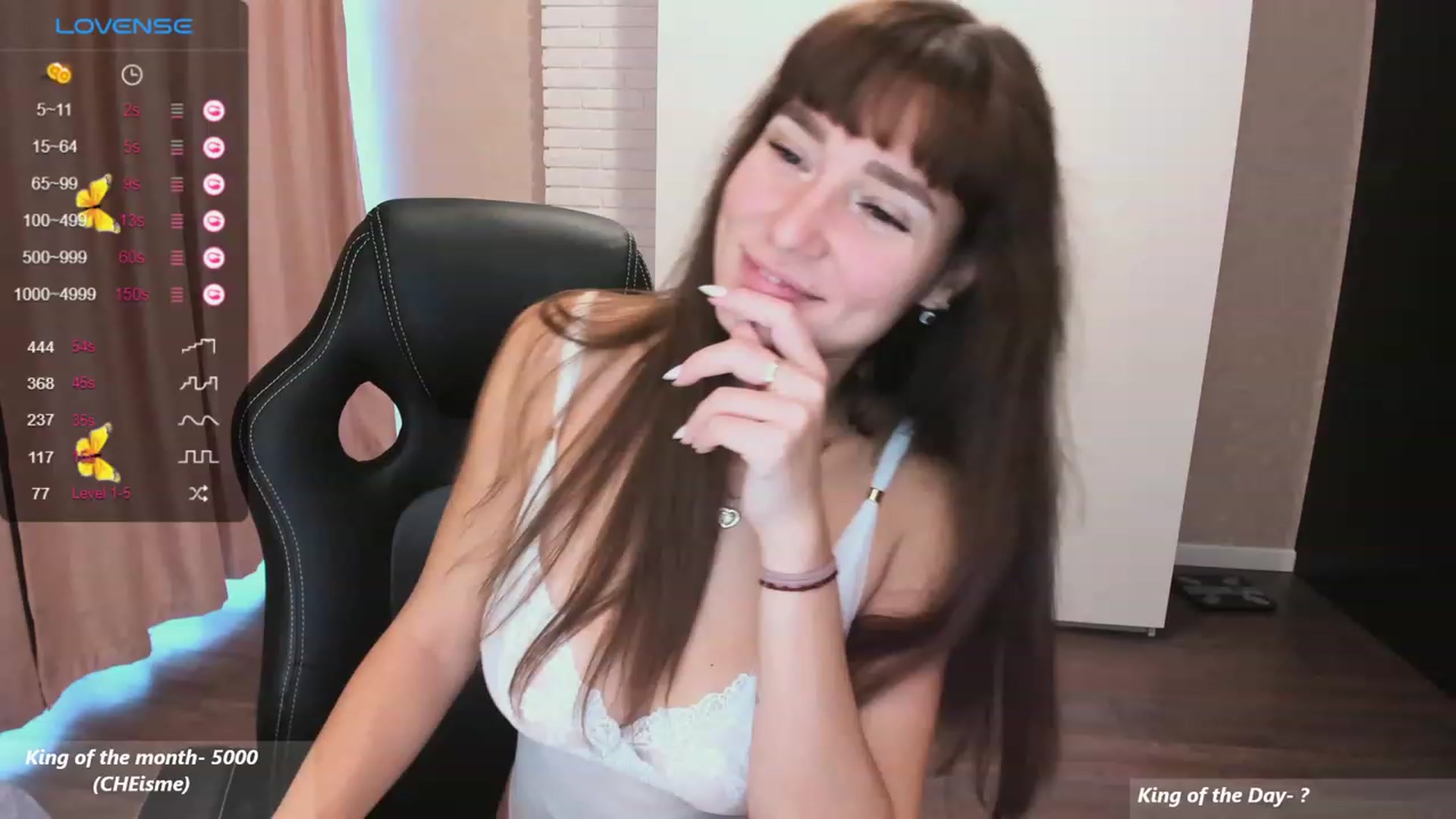 Gallery image thumbnail from HollyMollyy's myfreecams stream on, 11/18/2023, 11:42 image 9 of 20