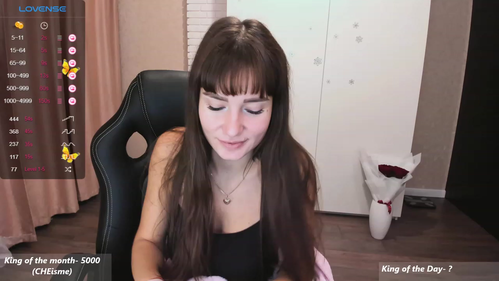 Gallery image thumbnail from HollyMollyy's myfreecams stream on, 11/19/2023, 14:14 image 14 of 20