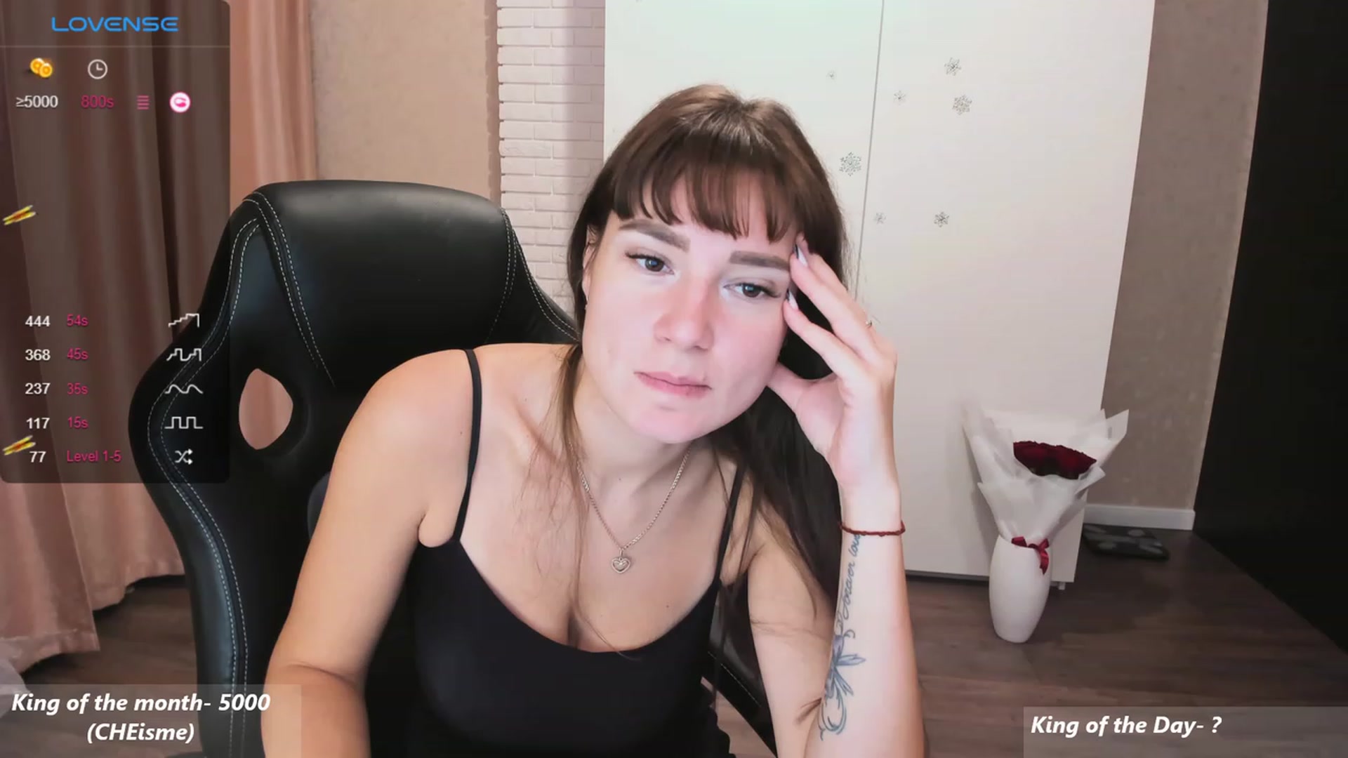 Gallery image thumbnail from HollyMollyy's myfreecams stream on, 11/19/2023, 14:14 image 5 of 20