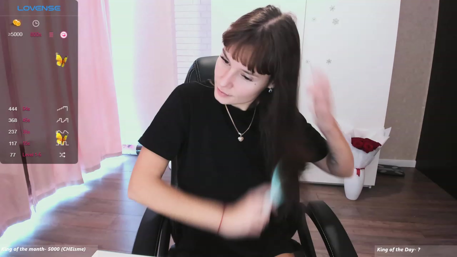 Gallery image thumbnail from HollyMollyy's myfreecams stream on, 11/22/2023, 09:25 image 7 of 20