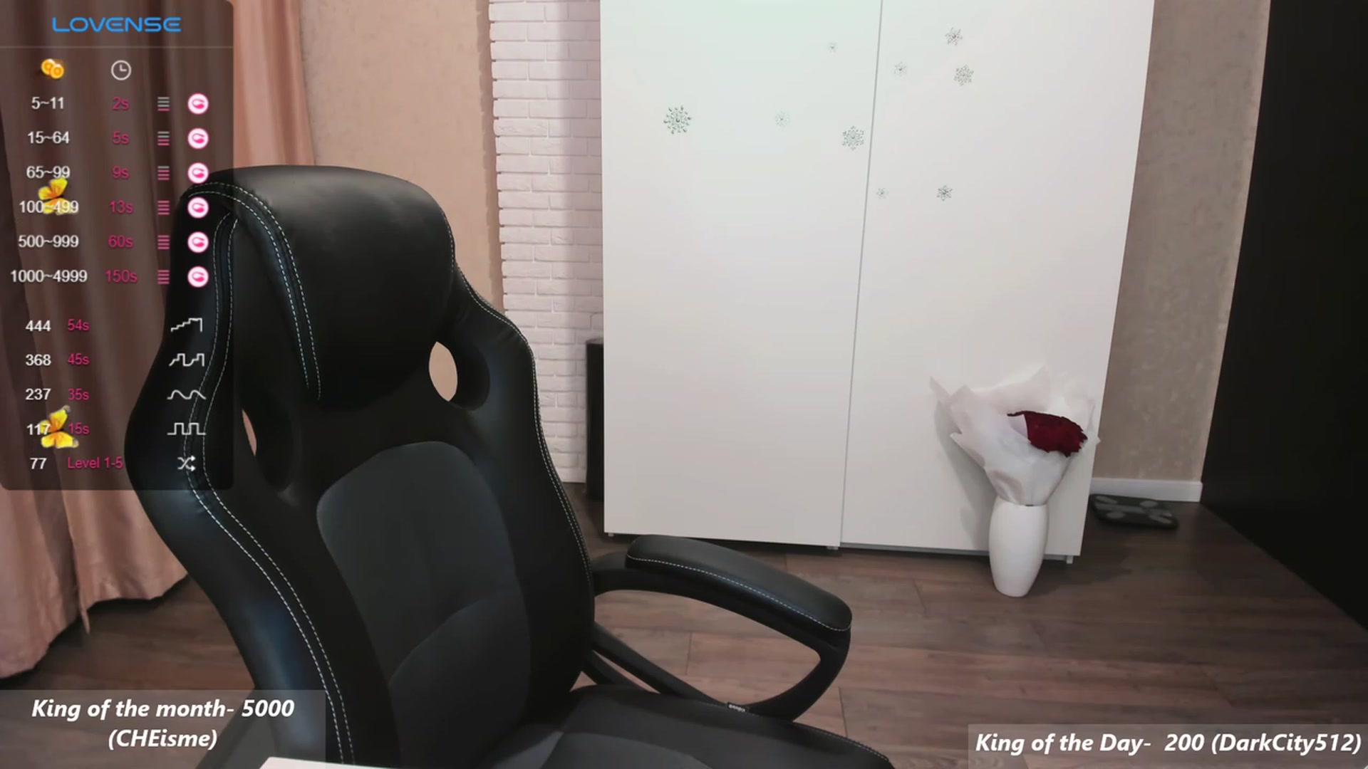 Gallery image thumbnail from HollyMollyy's myfreecams stream on, 11/24/2023, 18:38 image 6 of 20