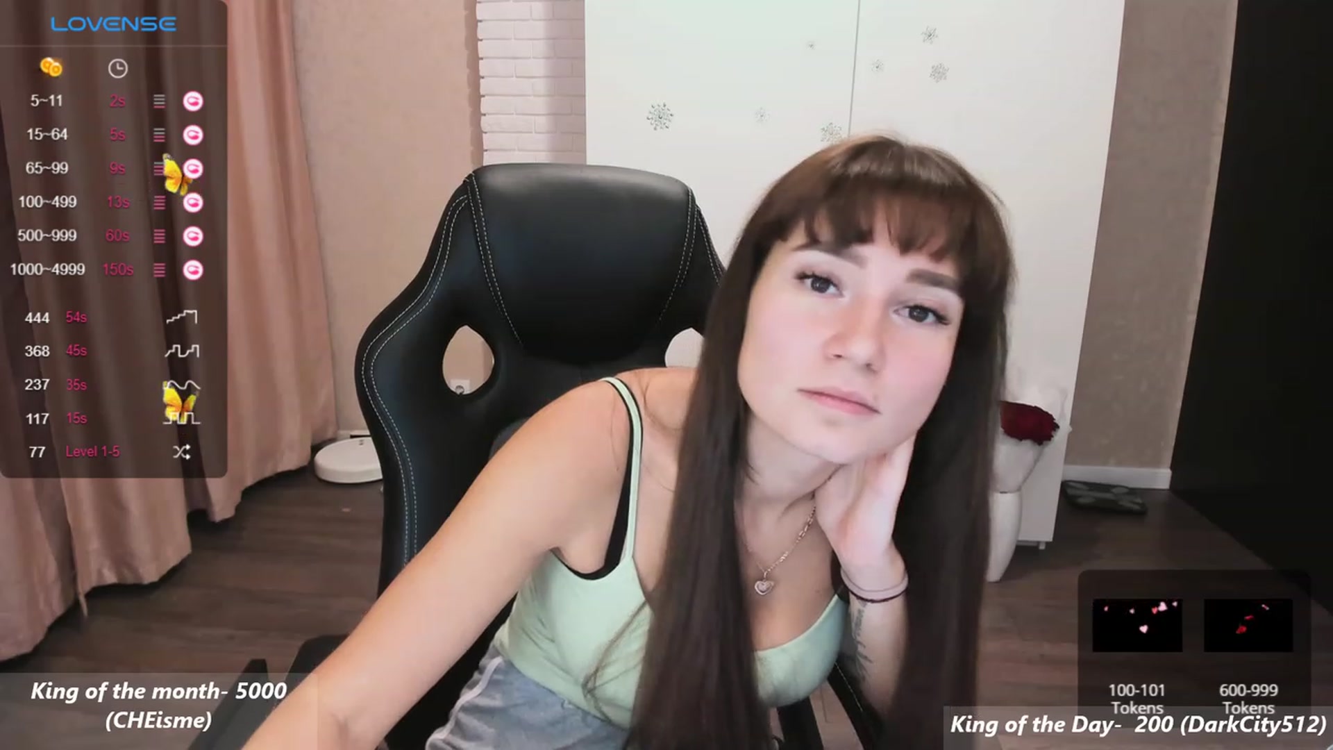 Gallery image thumbnail from HollyMollyy's myfreecams stream on, 11/24/2023, 18:38 image 11 of 20