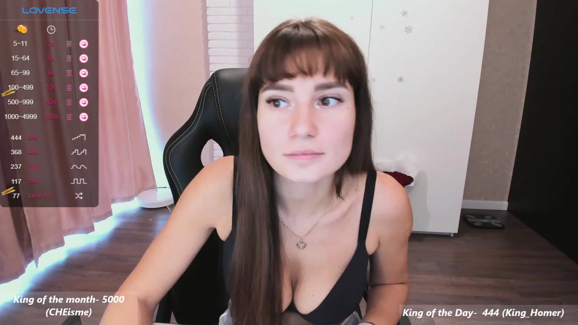 Gallery image thumbnail from HollyMollyy's myfreecams stream on, 11/25/2023, 11:24 image 17 of 20