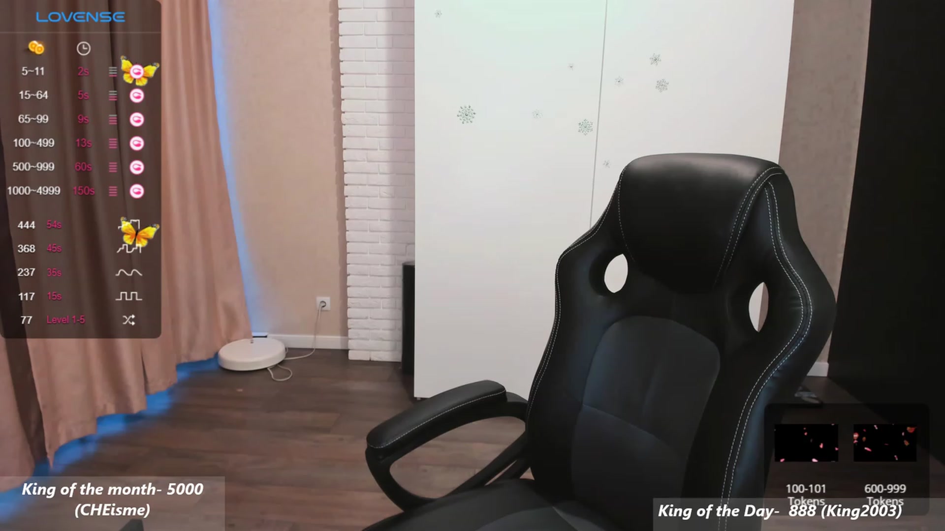 Gallery image thumbnail from HollyMollyy's myfreecams stream on, 11/25/2023, 13:40 image 12 of 20