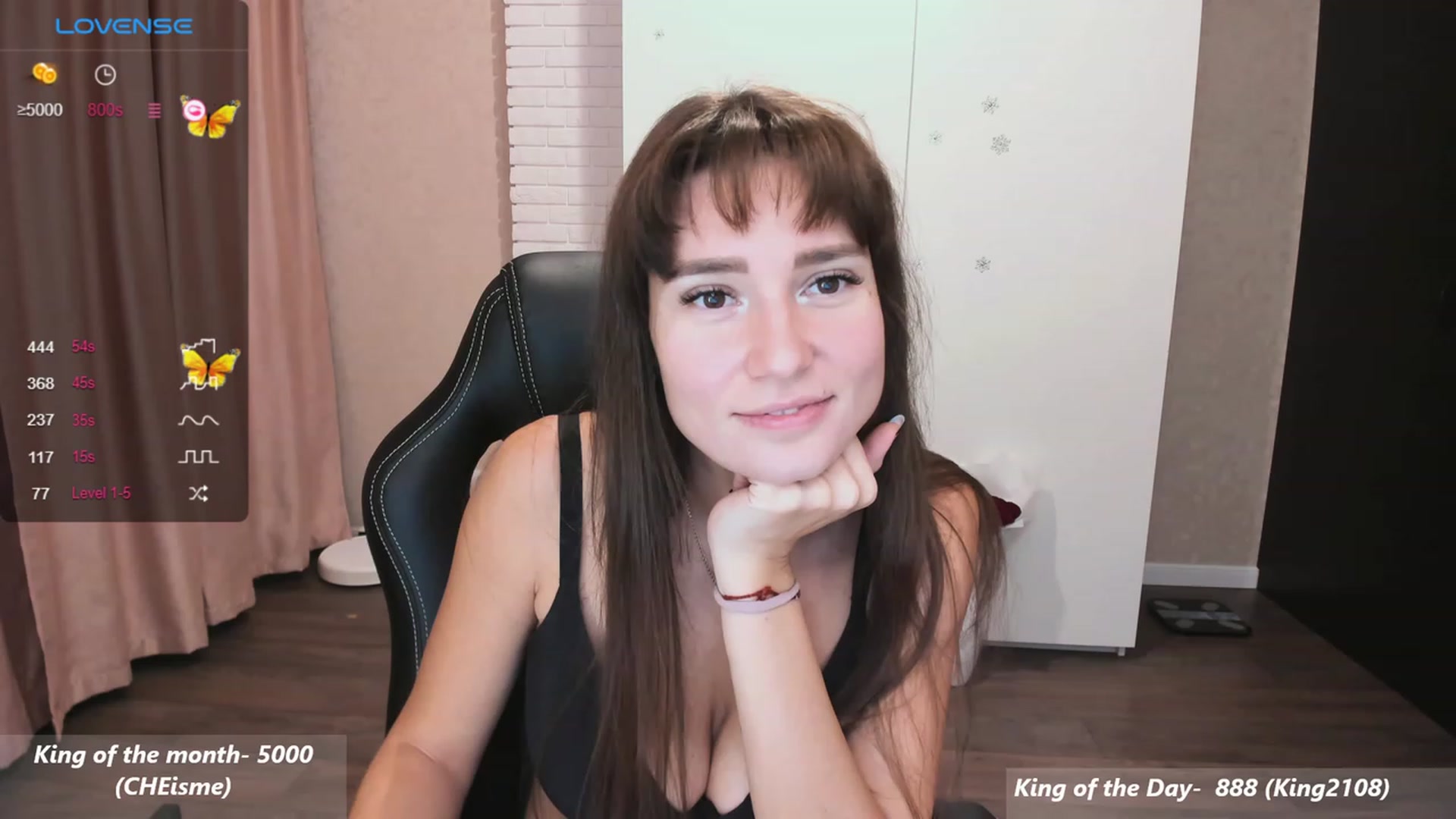 Gallery image thumbnail from HollyMollyy's myfreecams stream on, 11/25/2023, 14:44 image 14 of 20