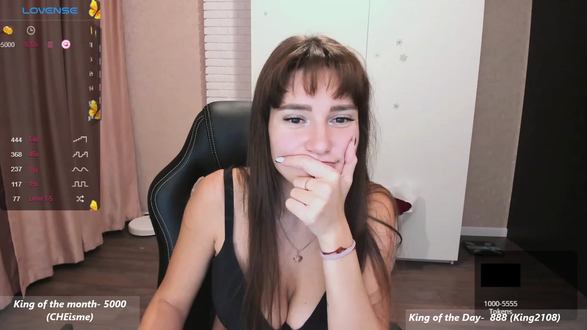Gallery image thumbnail from HollyMollyy's myfreecams stream on, 11/25/2023, 14:44 image 16 of 20