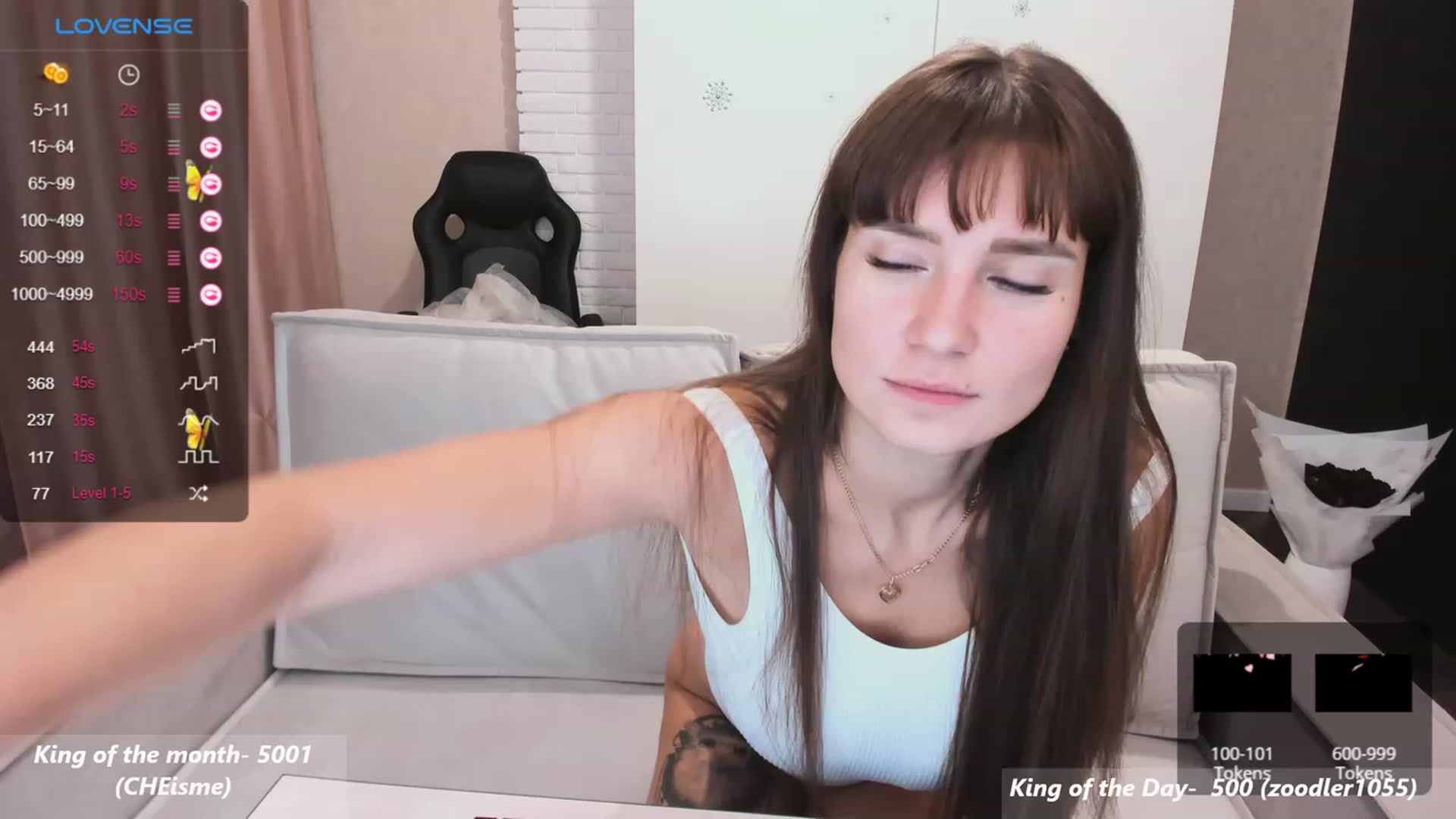 Gallery image thumbnail from HollyMollyy's myfreecams stream on, 11/30/2023, 16:03 image 6 of 20