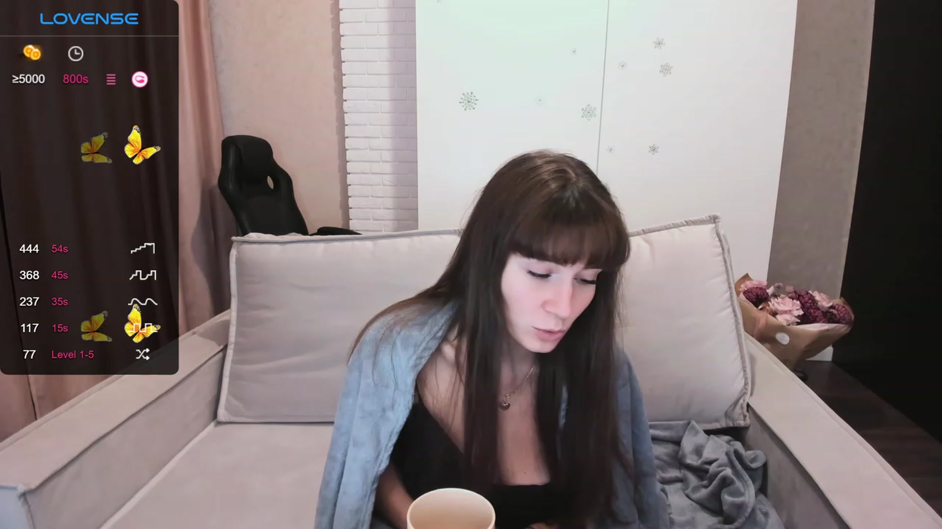 Gallery image thumbnail from HollyMollyy's myfreecams stream on, 12/08/2023, 13:48 image 7 of 20