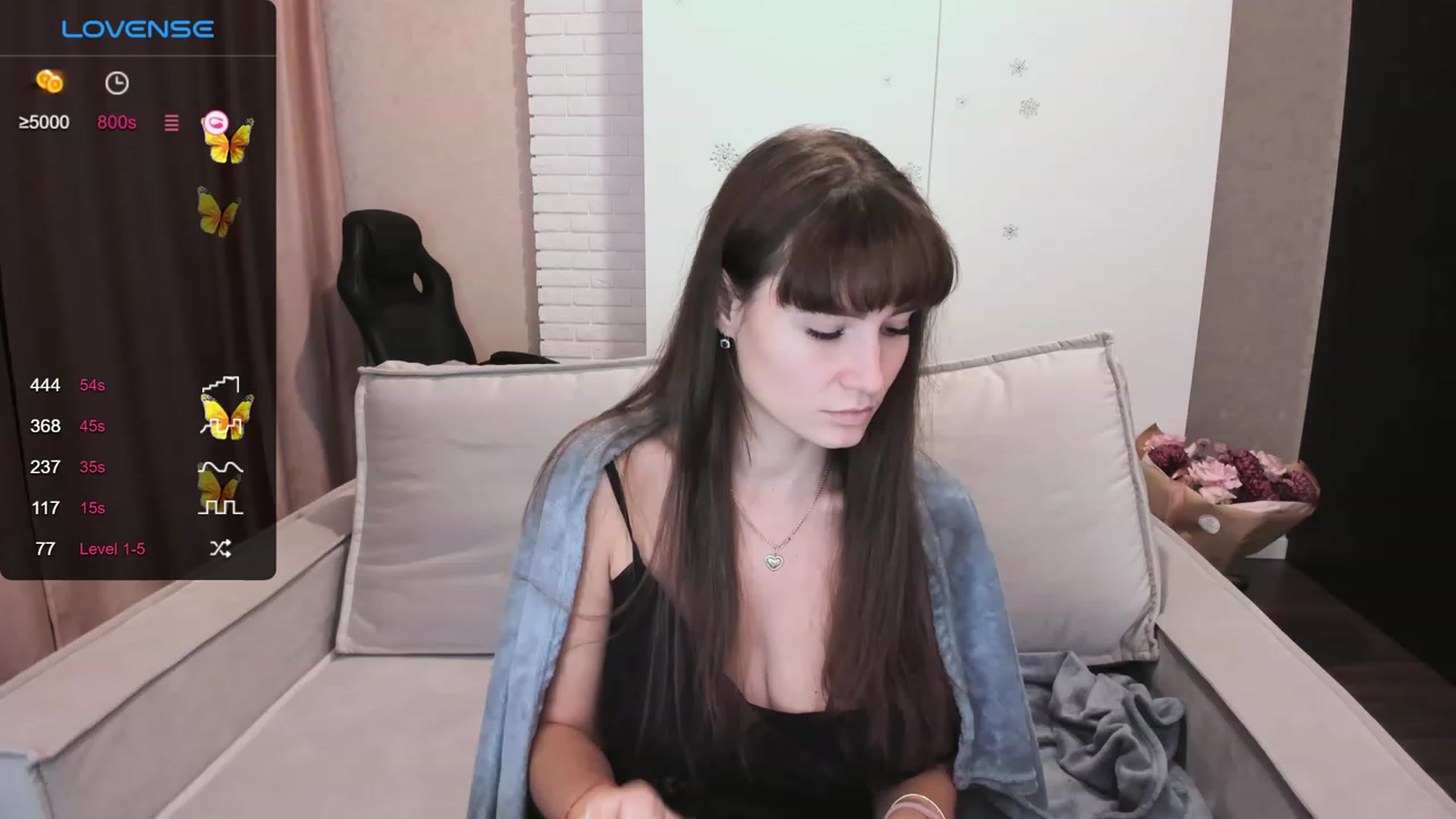 Gallery image thumbnail from HollyMollyy's myfreecams stream on, 12/08/2023, 13:48 image 9 of 20