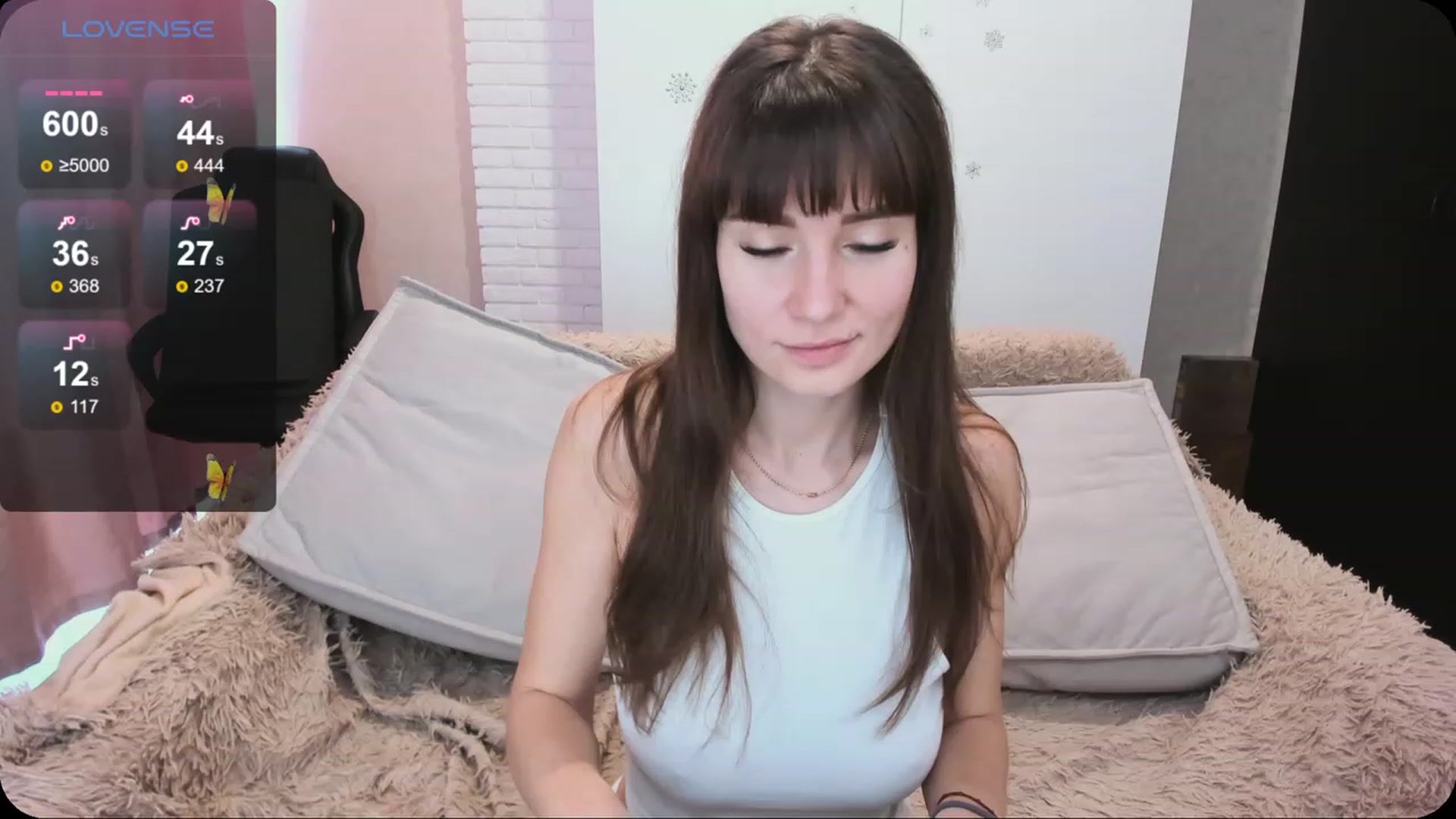 Gallery image thumbnail from HollyMollyy's myfreecams stream on, 03/07/2024, 04:19 image 4 of 20