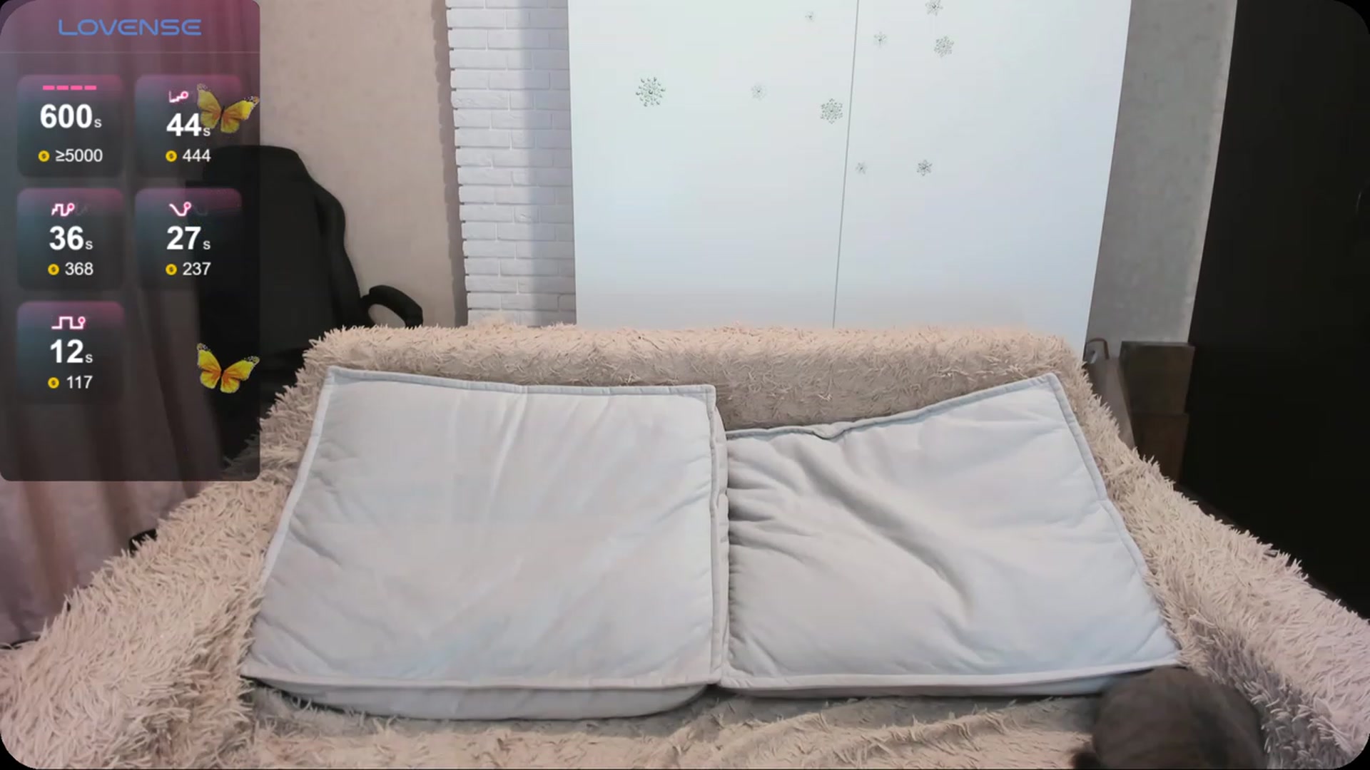 Gallery image thumbnail from HollyMollyy's myfreecams stream on, 03/10/2024, 17:13 image 13 of 20