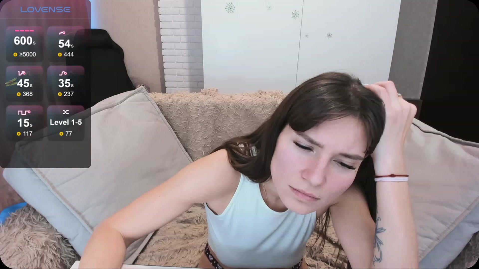 Gallery image thumbnail from HollyMollyy's myfreecams stream on, 03/12/2024, 15:07 image 2 of 20