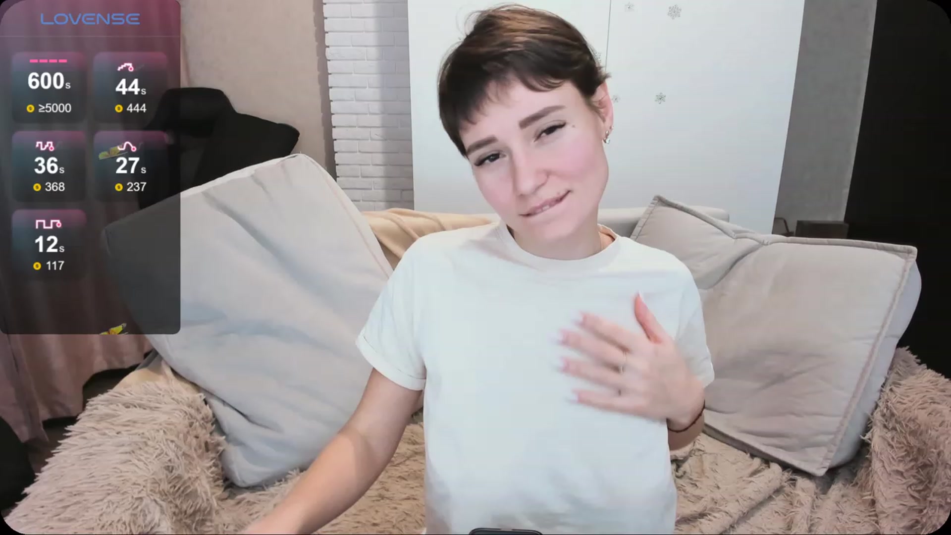 Gallery image thumbnail from HollyMollyy's myfreecams stream on, 03/17/2024, 17:10 image 4 of 20