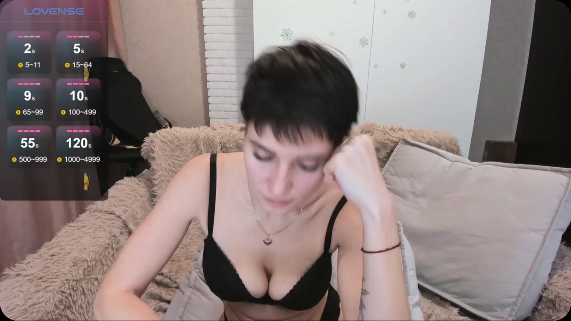 Gallery image thumbnail from HollyMollyy's myfreecams stream on, 03/20/2024, 17:18 image 1 of 20