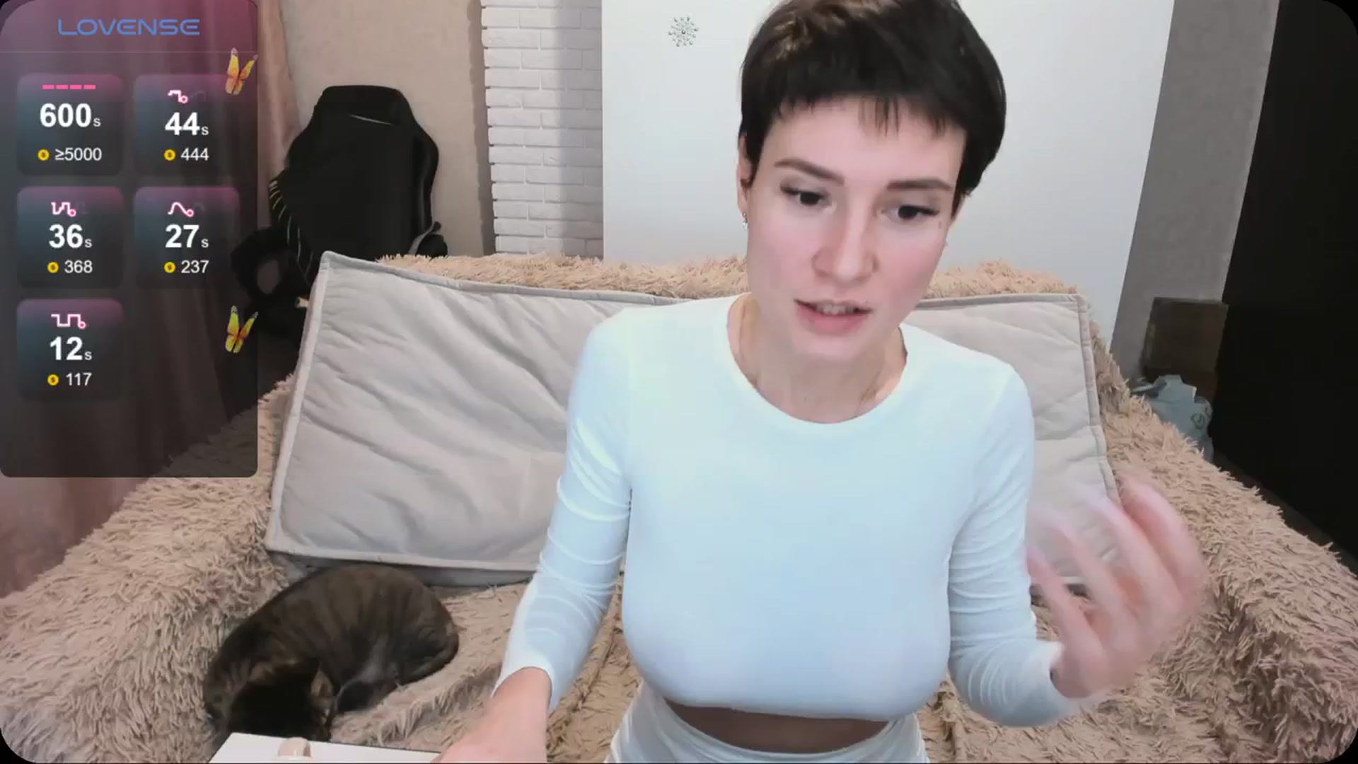 Gallery image thumbnail from HollyMollyy's myfreecams stream on, 03/21/2024, 18:39 image 12 of 20