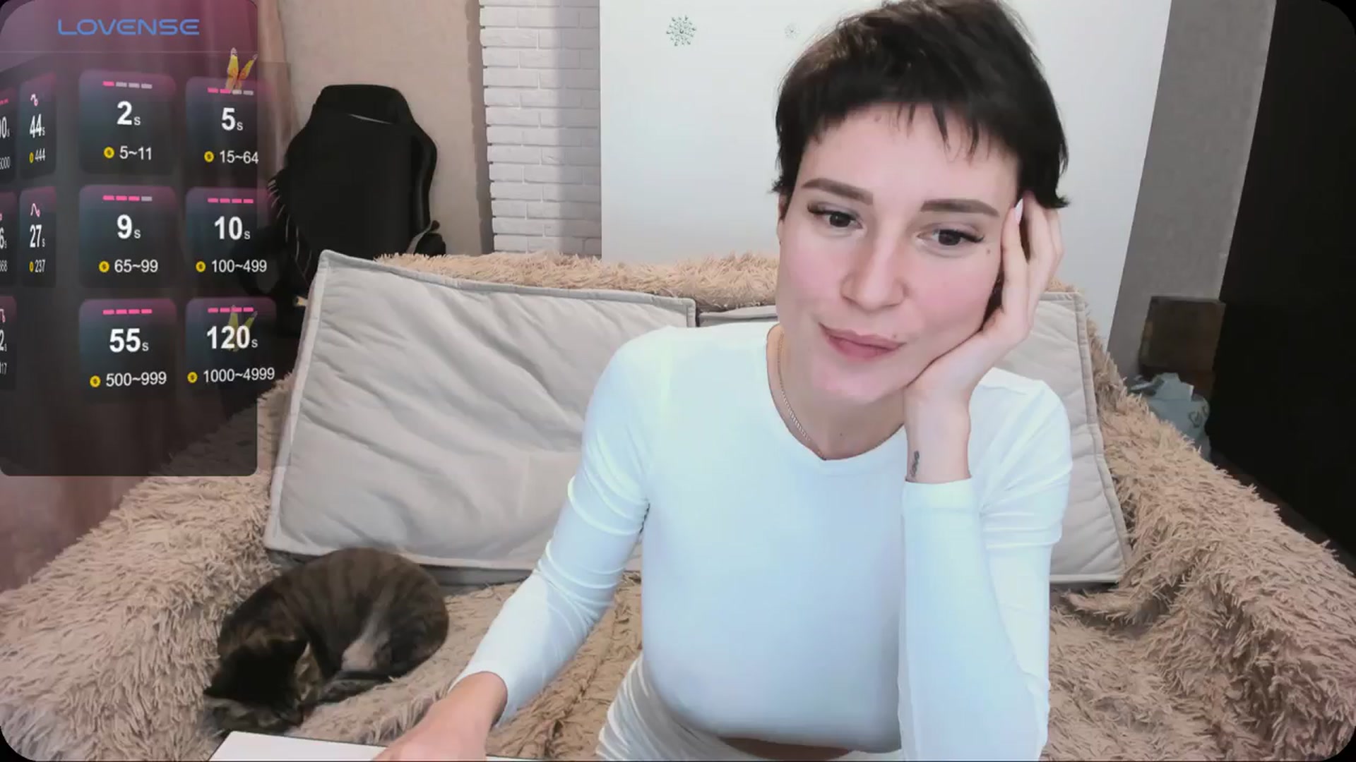Gallery image thumbnail from HollyMollyy's myfreecams stream on, 03/21/2024, 18:39 image 9 of 20