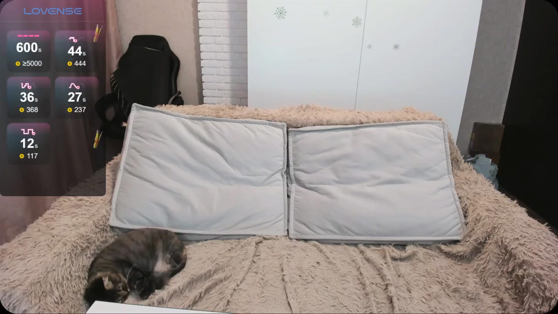 Gallery image thumbnail from HollyMollyy's myfreecams stream on, 03/21/2024, 18:39 image 14 of 20