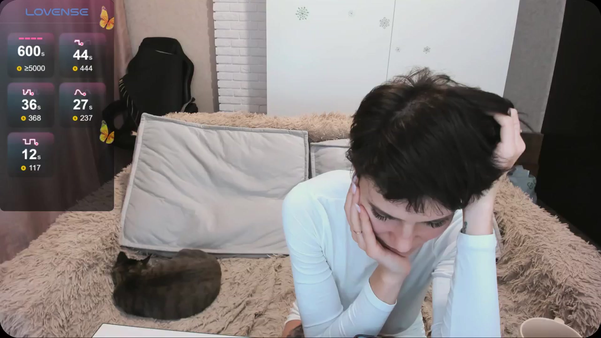 Gallery image thumbnail from HollyMollyy's myfreecams stream on, 03/21/2024, 18:39 image 18 of 20