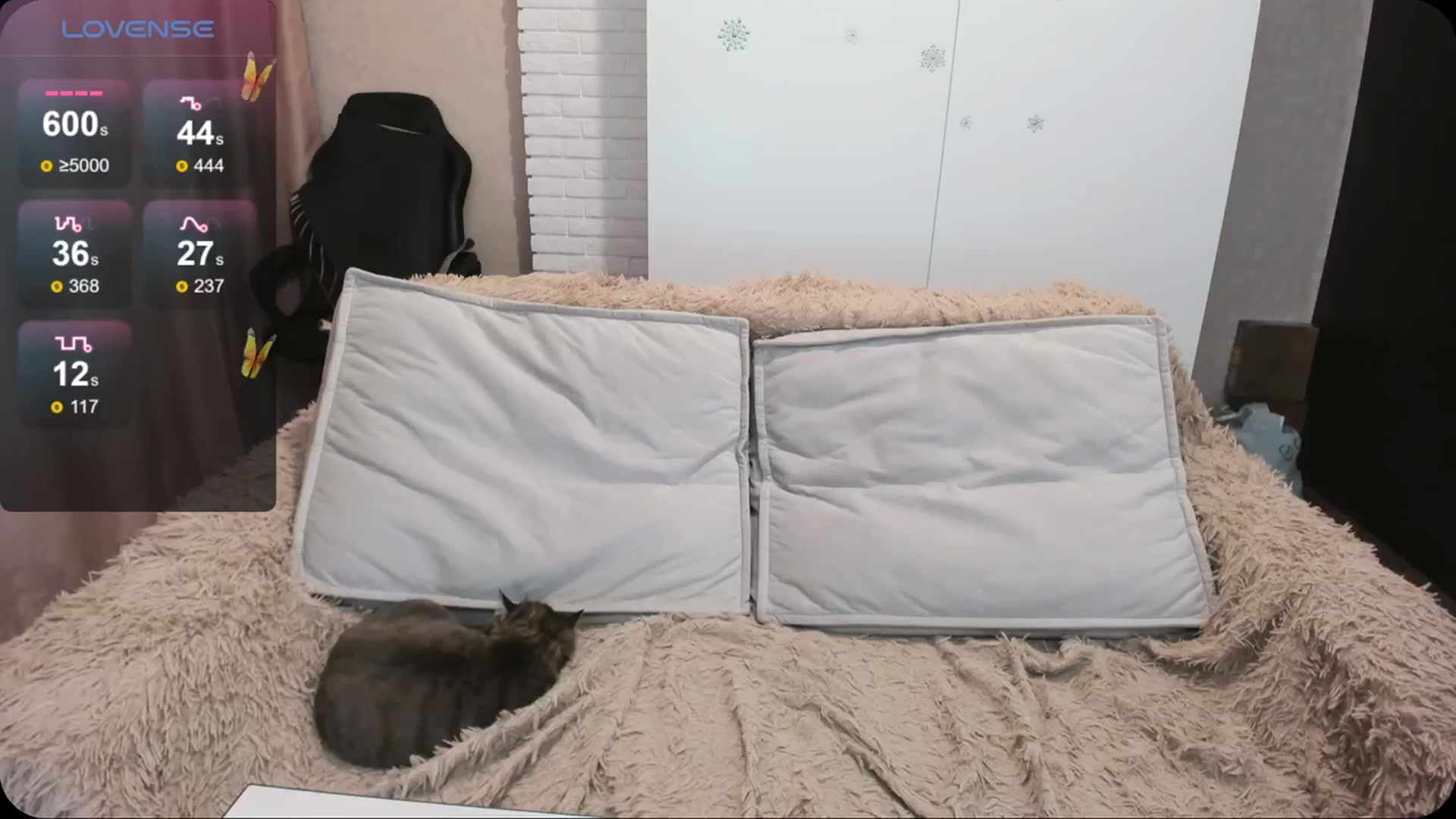 Gallery image thumbnail from HollyMollyy's myfreecams stream on, 03/21/2024, 18:39 image 8 of 20