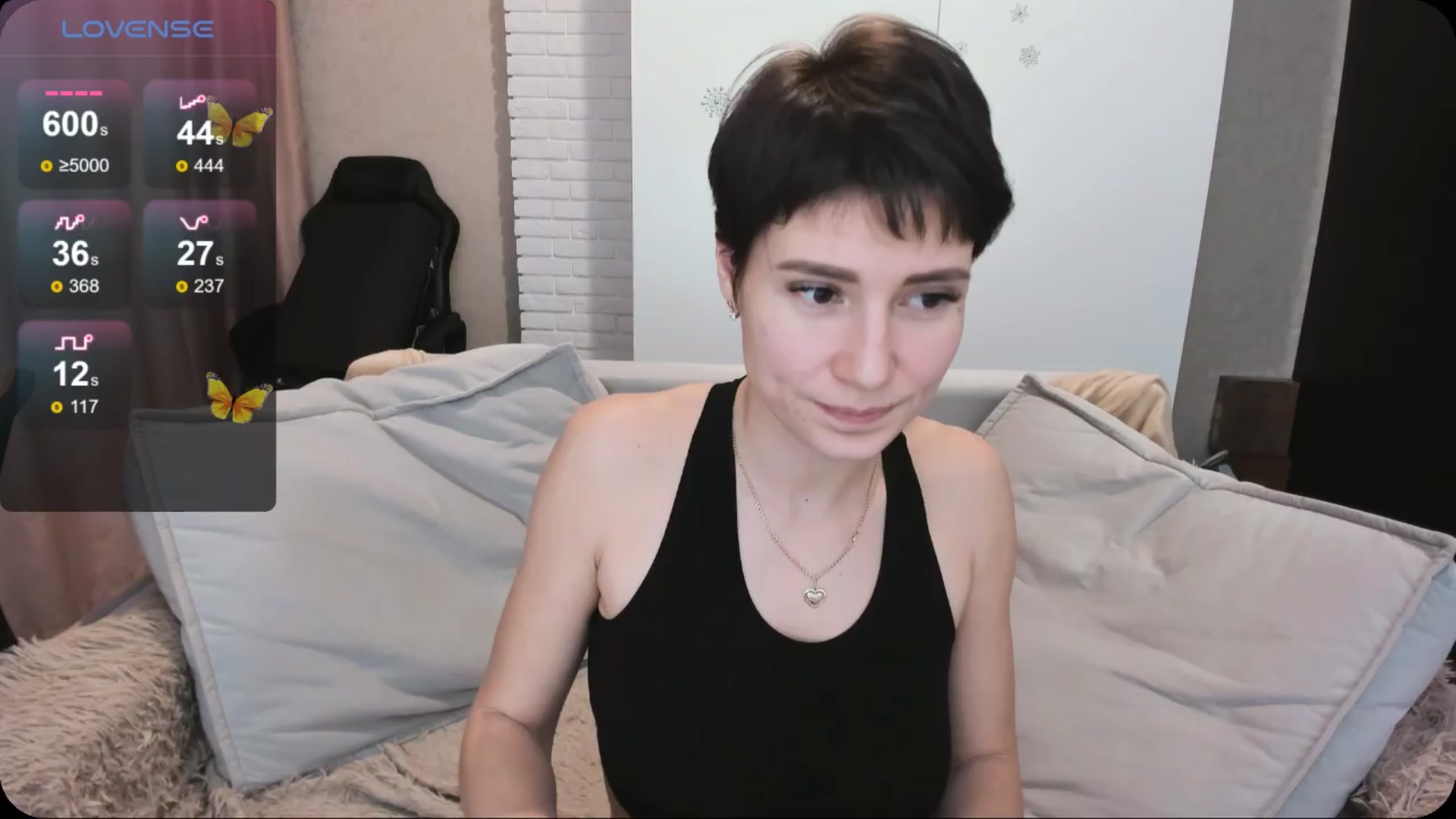Gallery image thumbnail from HollyMollyy's myfreecams stream on, 03/25/2024, 19:39 image 12 of 20