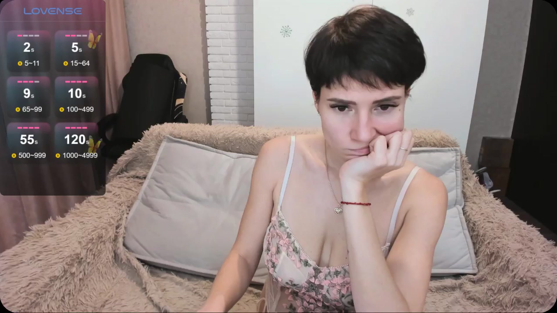 Gallery image thumbnail from HollyMollyy's myfreecams stream on, 03/27/2024, 18:09 image 16 of 20