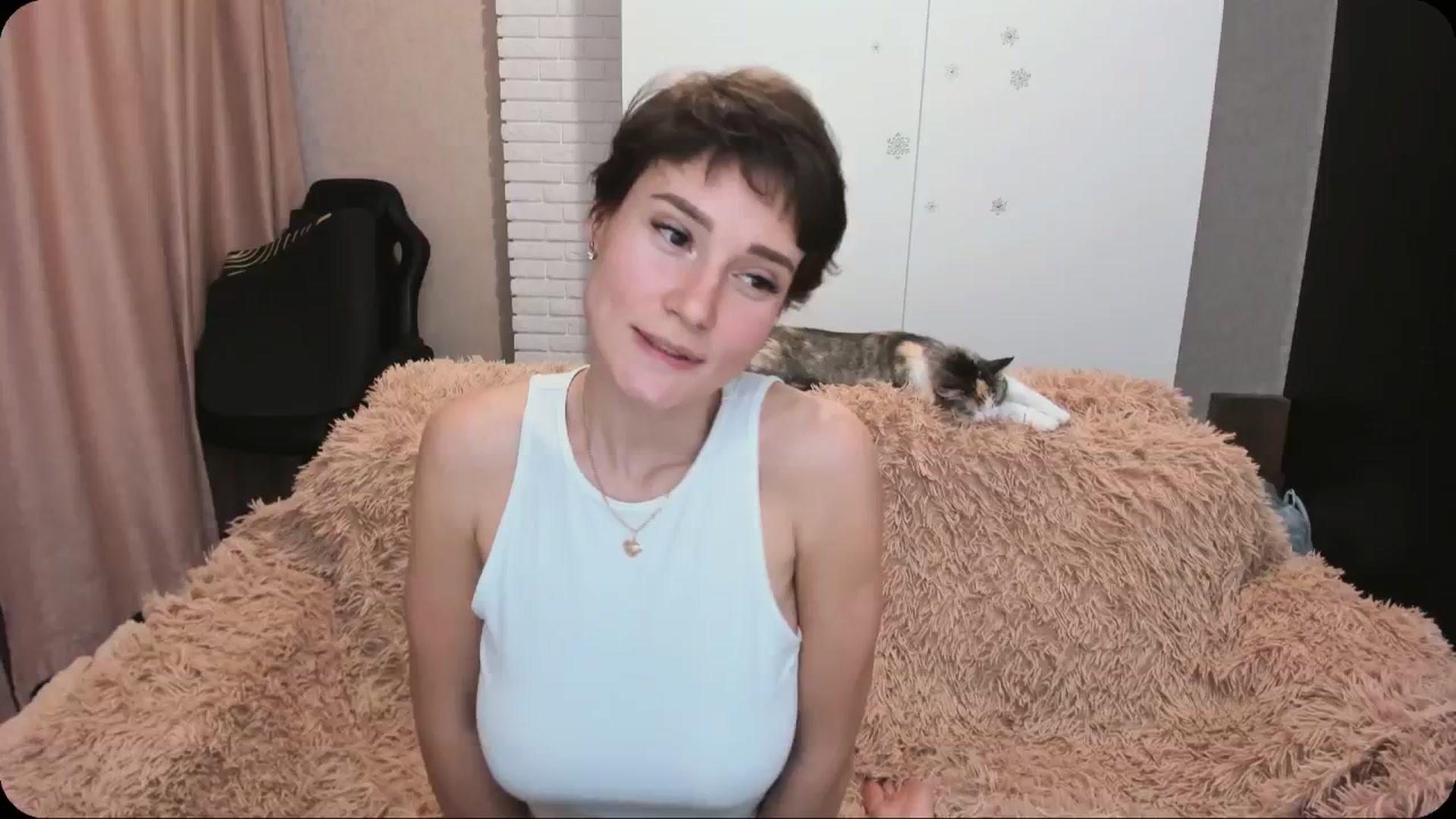 Gallery image thumbnail from HollyMollyy's myfreecams stream on, 04/26/2024, 16:44 image 14 of 20
