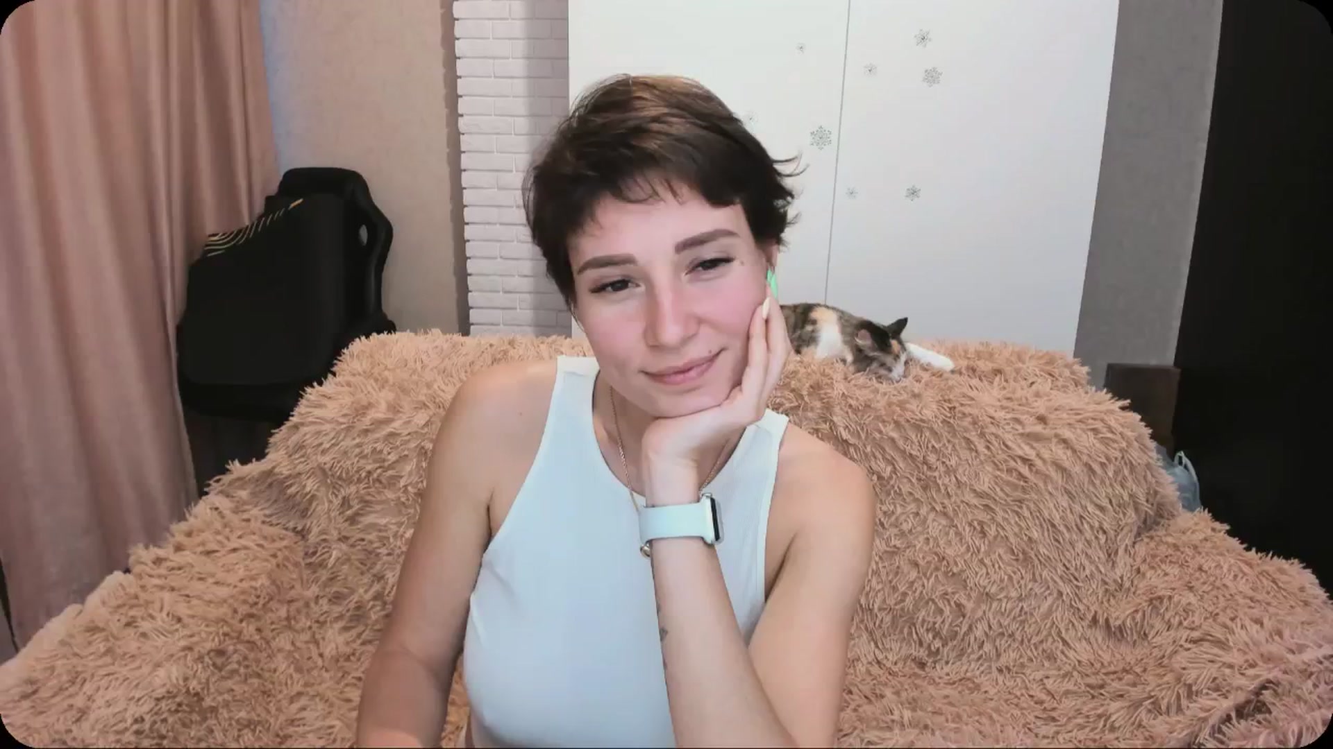 Gallery image thumbnail from HollyMollyy's myfreecams stream on, 04/26/2024, 16:44 image 2 of 20