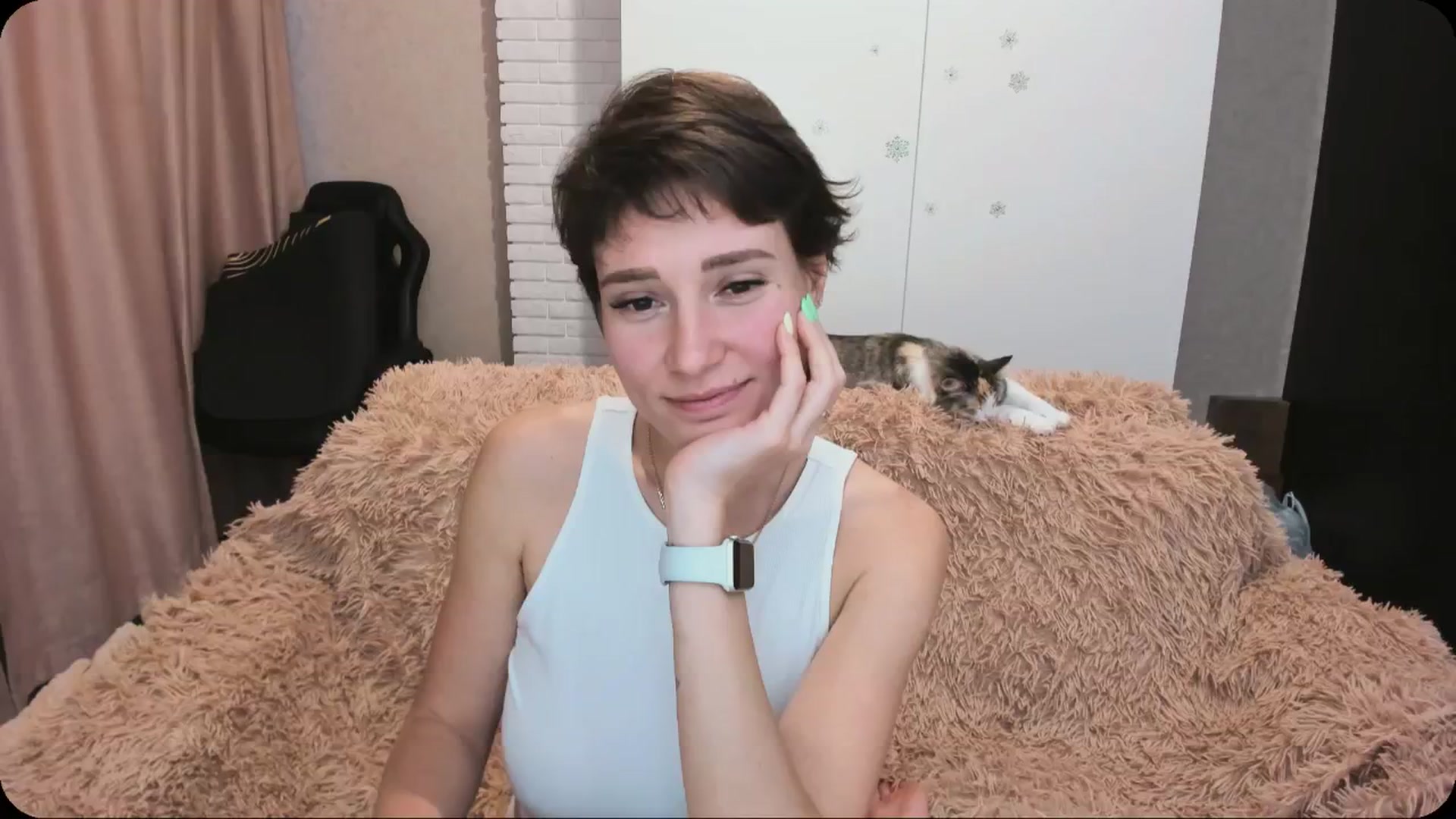 Gallery image thumbnail from HollyMollyy's myfreecams stream on, 04/26/2024, 16:44 image 7 of 20