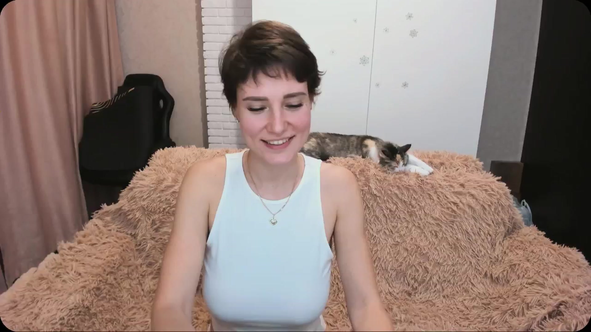 Gallery image thumbnail from HollyMollyy's myfreecams stream on, 04/26/2024, 16:44 image 19 of 20