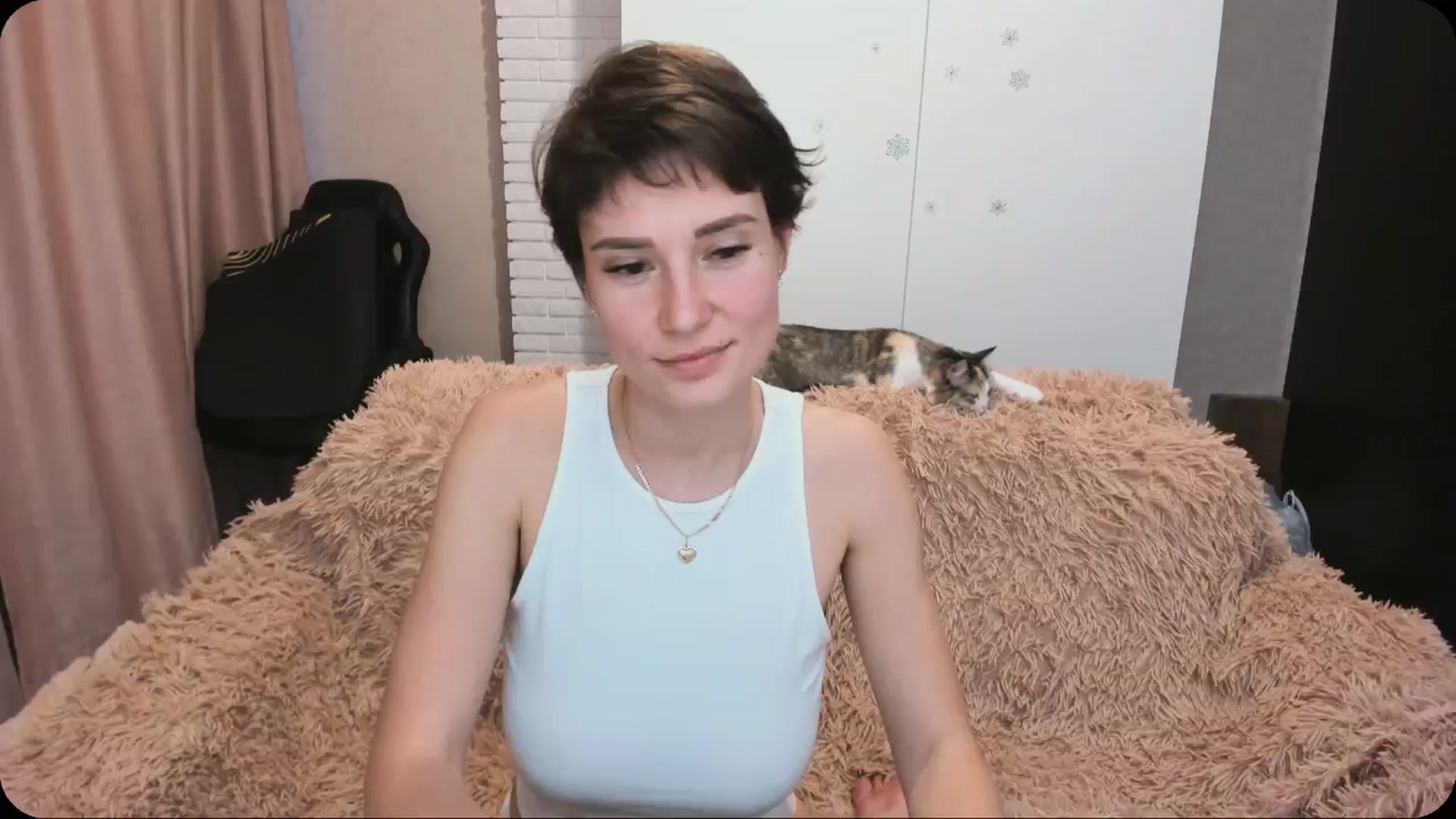 Gallery image thumbnail from HollyMollyy's myfreecams stream on, 04/26/2024, 16:44 image 4 of 20