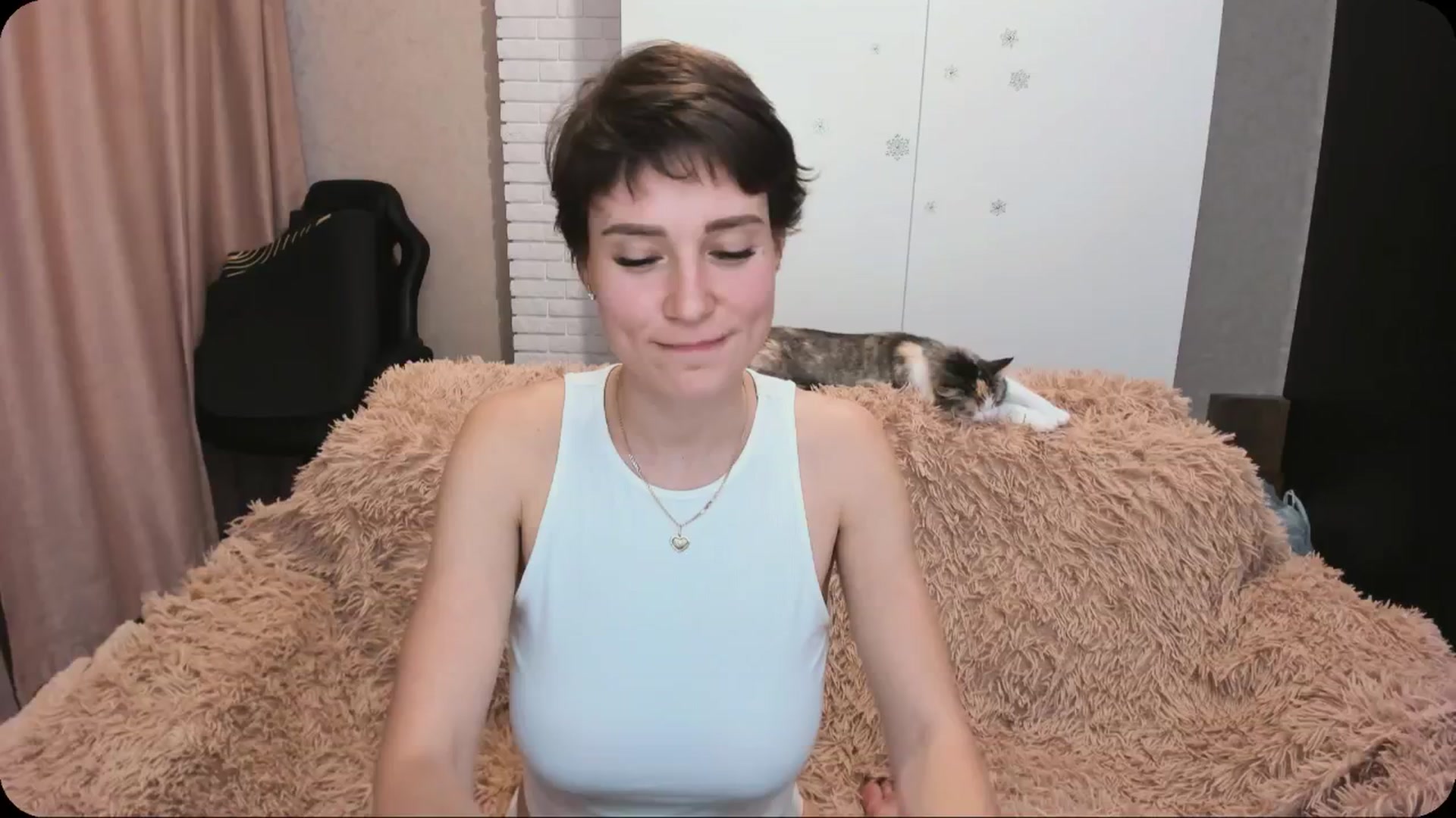 Gallery image thumbnail from HollyMollyy's myfreecams stream on, 04/26/2024, 16:44 image 13 of 20