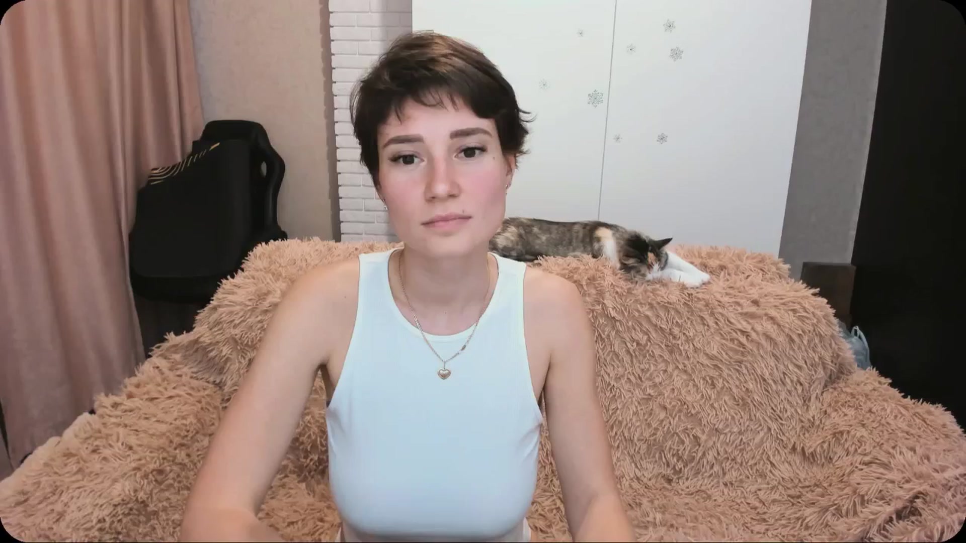 Gallery image thumbnail from HollyMollyy's myfreecams stream on, 04/26/2024, 16:44 image 12 of 20