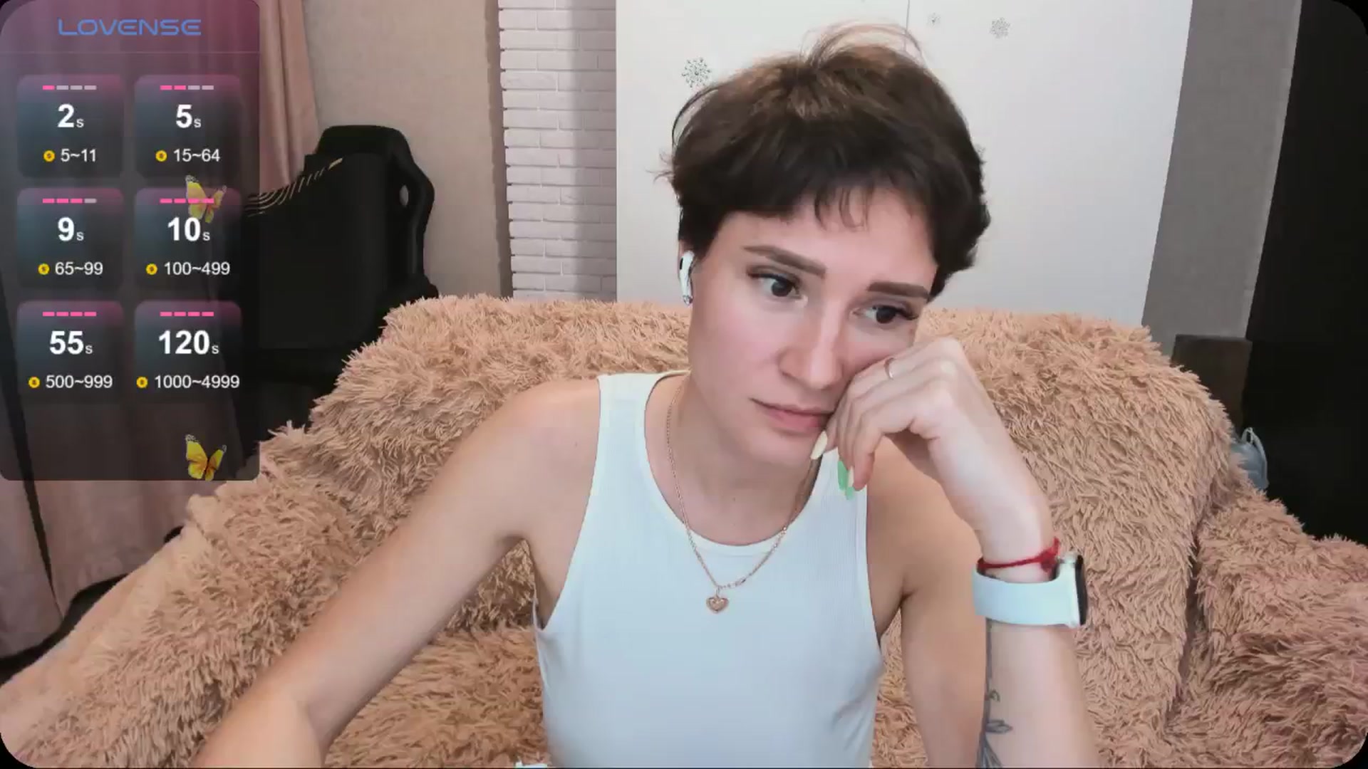 Gallery image thumbnail from HollyMollyy's myfreecams stream on, 04/26/2024, 18:37 image 7 of 20