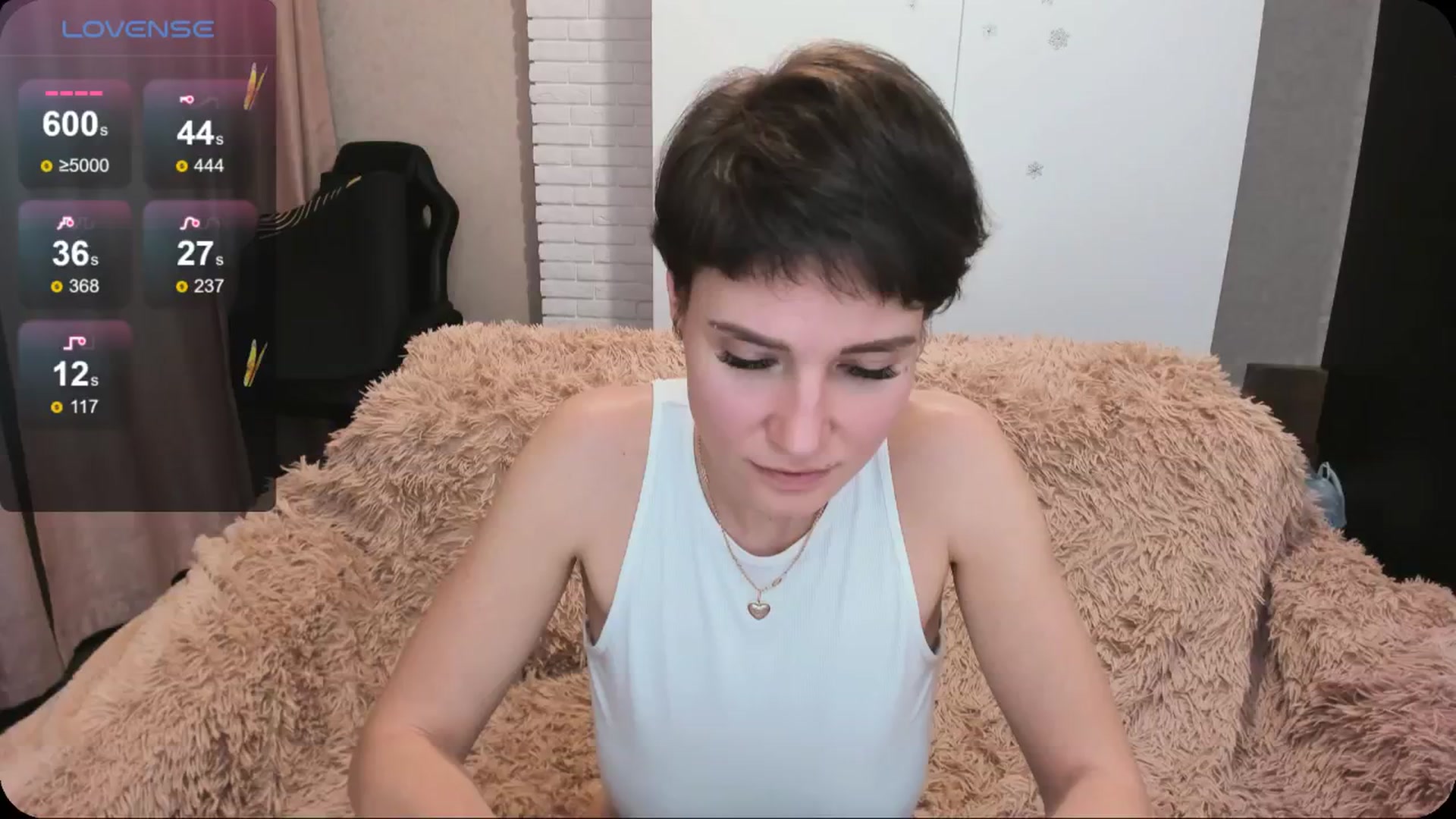 Gallery image thumbnail from HollyMollyy's myfreecams stream on, 04/26/2024, 18:37 image 20 of 20