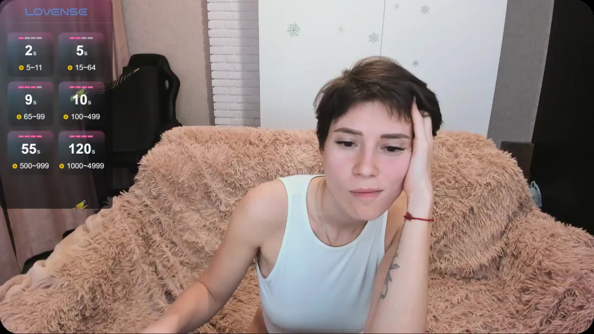 Gallery image thumbnail from HollyMollyy's myfreecams stream on, 04/26/2024, 21:11 image 2 of 20