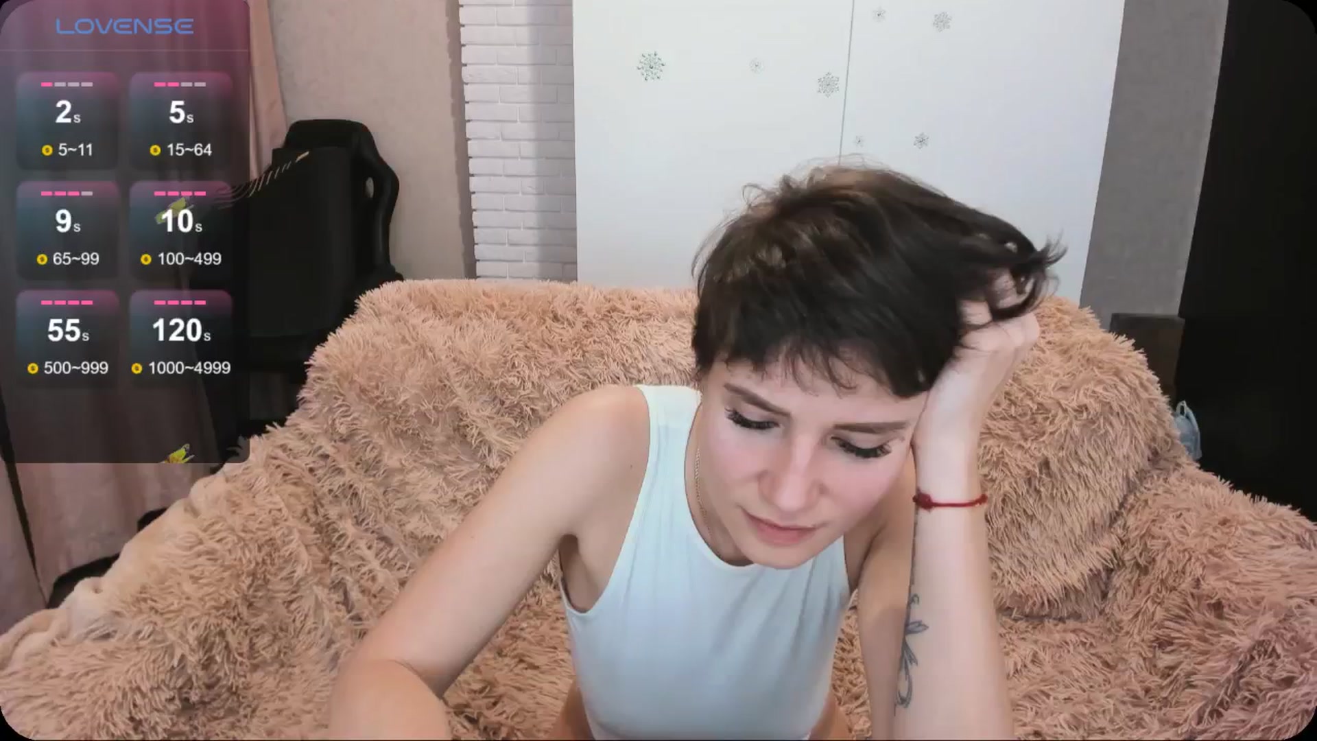 Gallery image thumbnail from HollyMollyy's myfreecams stream on, 04/26/2024, 21:11 image 10 of 20
